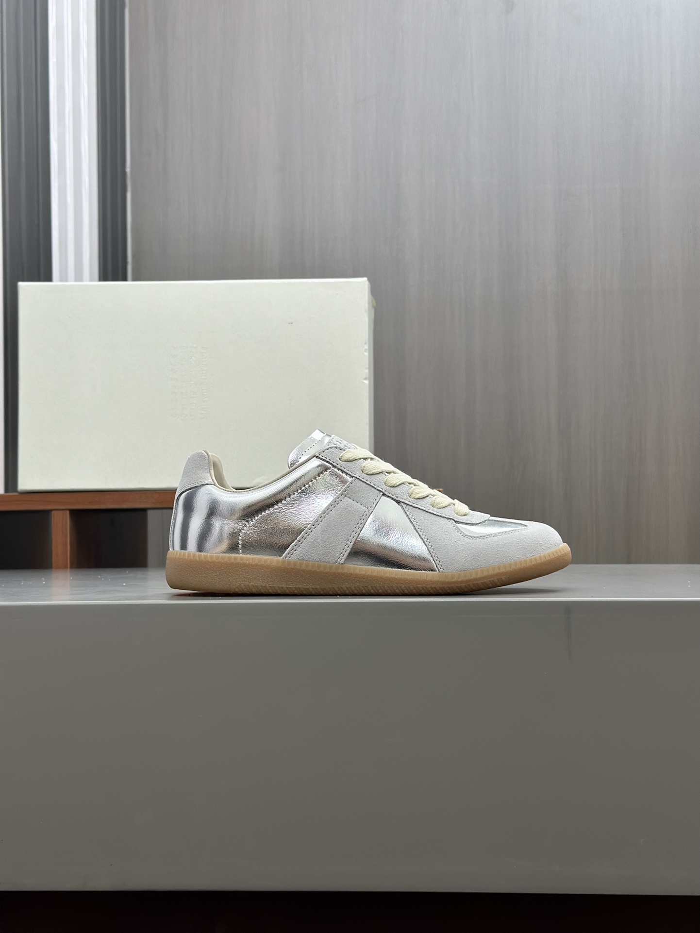- NUEVO - MM6 Masion Margiela Nuevas zapatillas deportivas informales para pareja de la colección Ma
