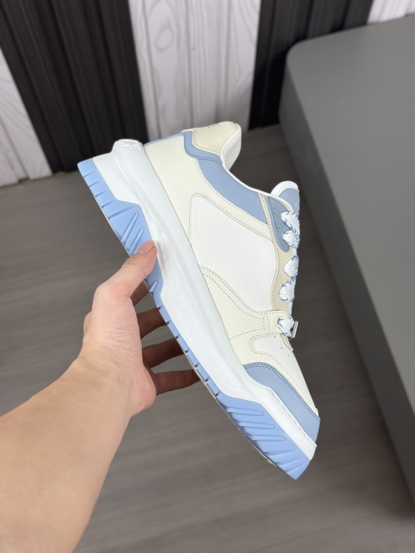 Talla: 39-44 (38,45,46 a medida)Zapatillas deportivas Versace ODISSEA Zapatillas deportivas ligeras 