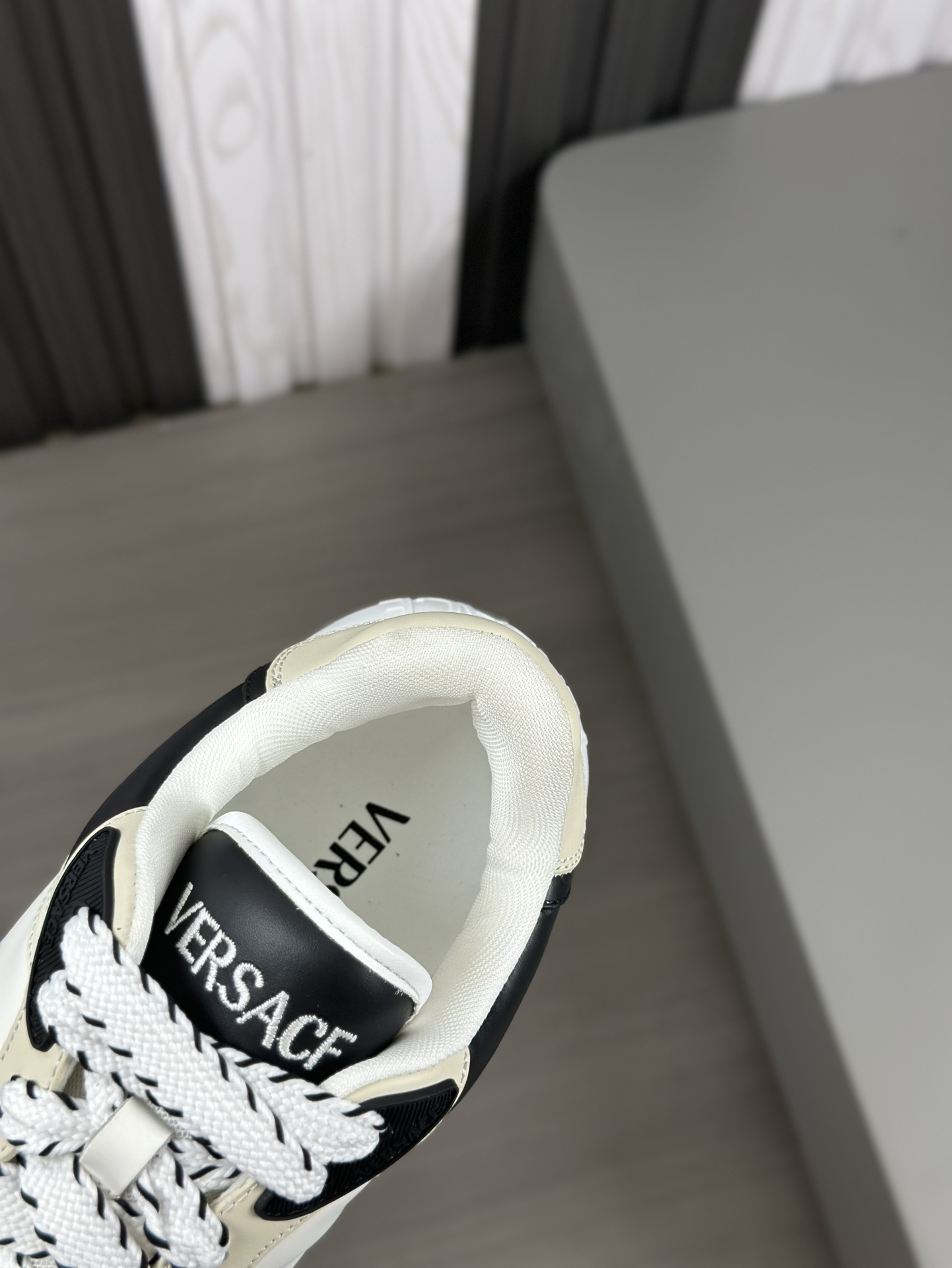 Talla: 39-44 (38,45,46 a medida)Zapatillas deportivas Versace ODISSEA Zapatillas deportivas ligeras 