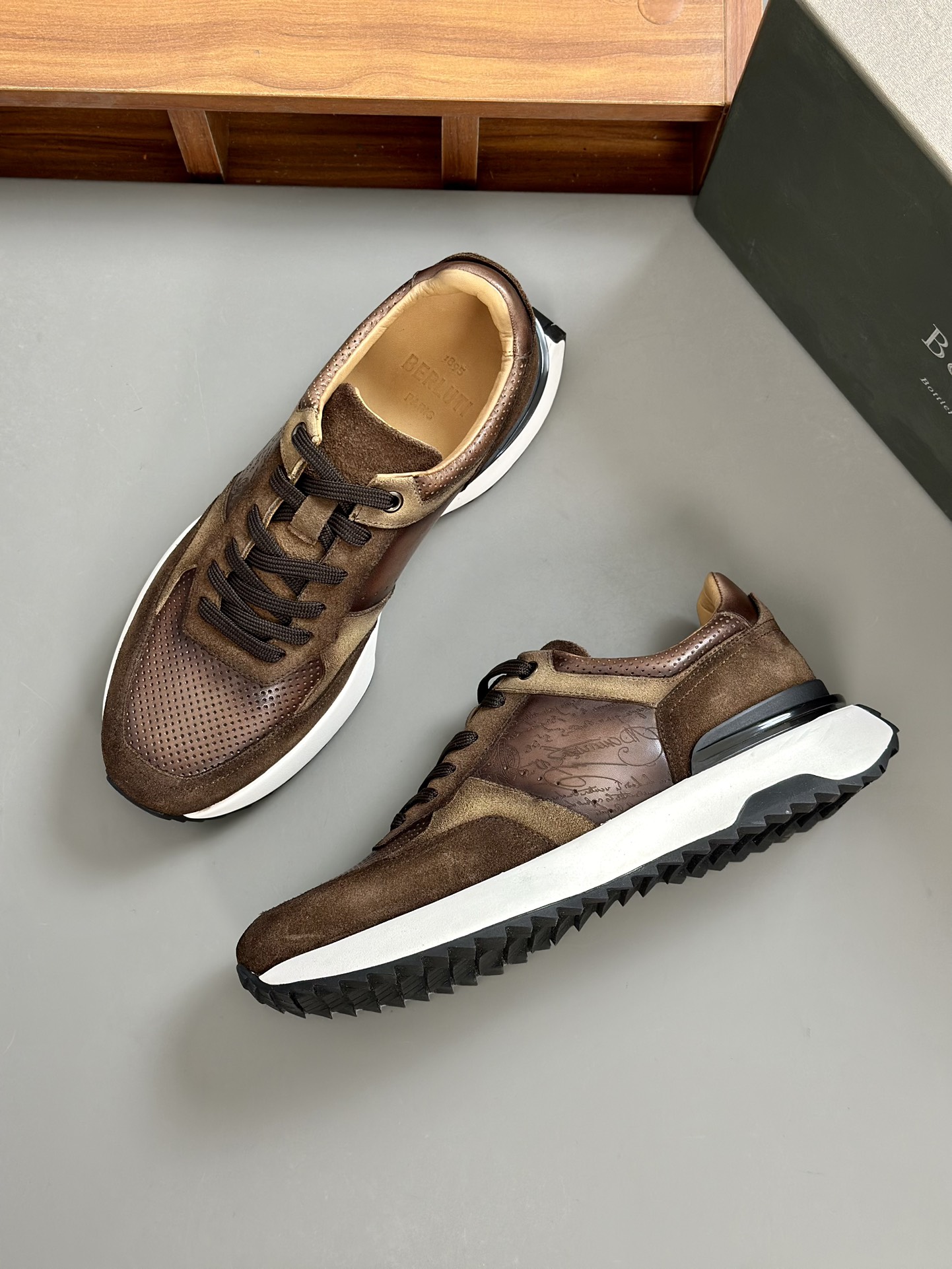 Berlut* Berlut* zapatos casuales de gama alta de los hombres, el último lanzamiento oficial de la pi