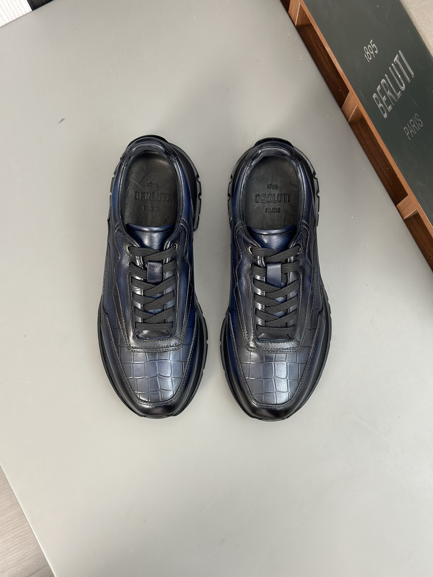 Berlut* Berlut* zapatos casuales de gama alta de los hombres, el último lanzamiento oficial de la pi