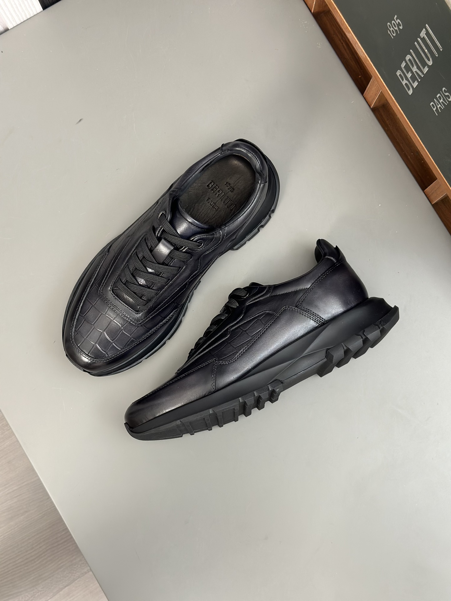 Berlut* Berlut* zapatos casuales de gama alta de los hombres, el último lanzamiento oficial de la pi