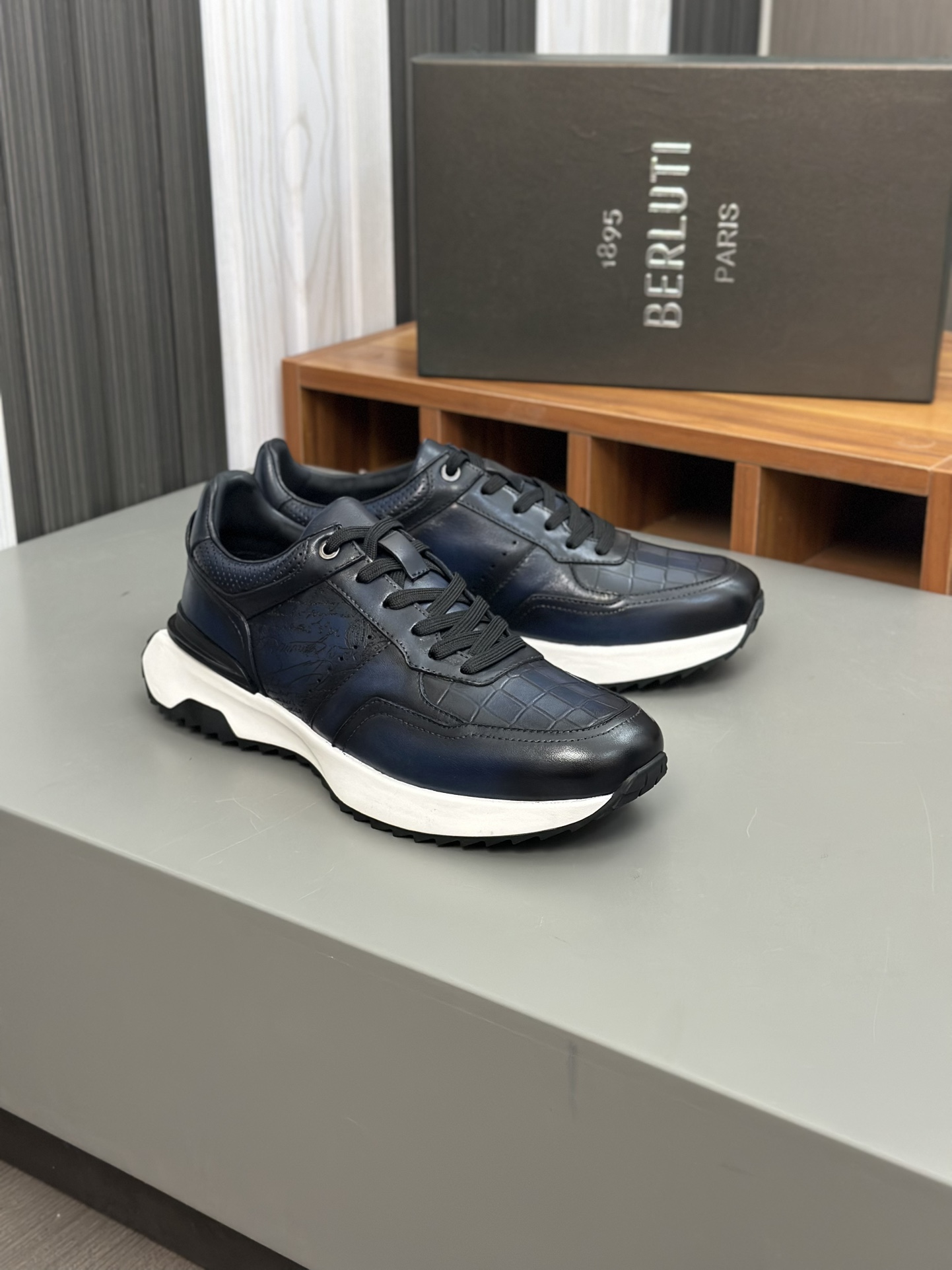Berlut* Berlut* zapatos casuales de gama alta de los hombres, el último lanzamiento oficial de la pi