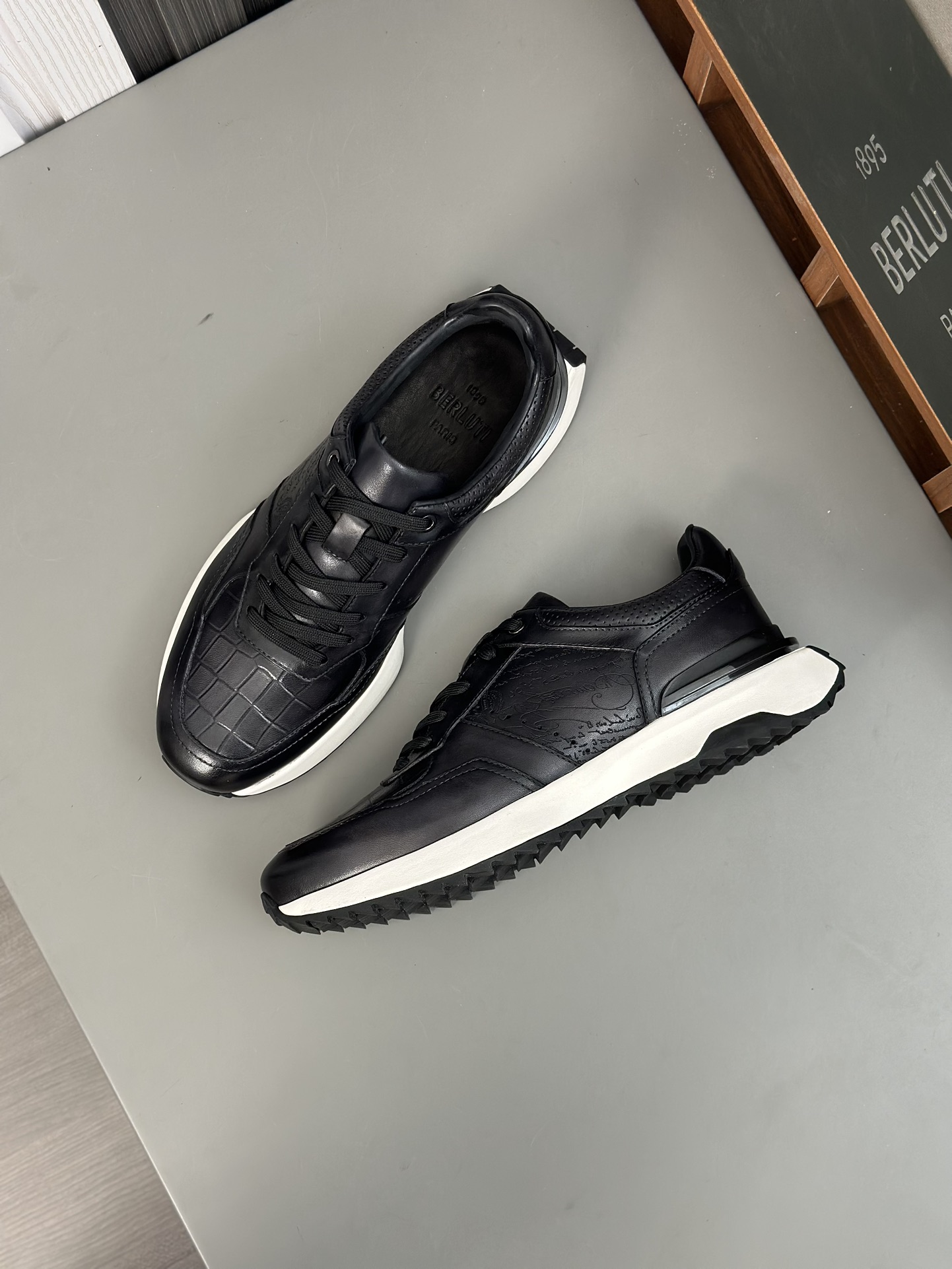 Berlut* Berlut* zapatos casuales de gama alta de los hombres, el último lanzamiento oficial de la pi