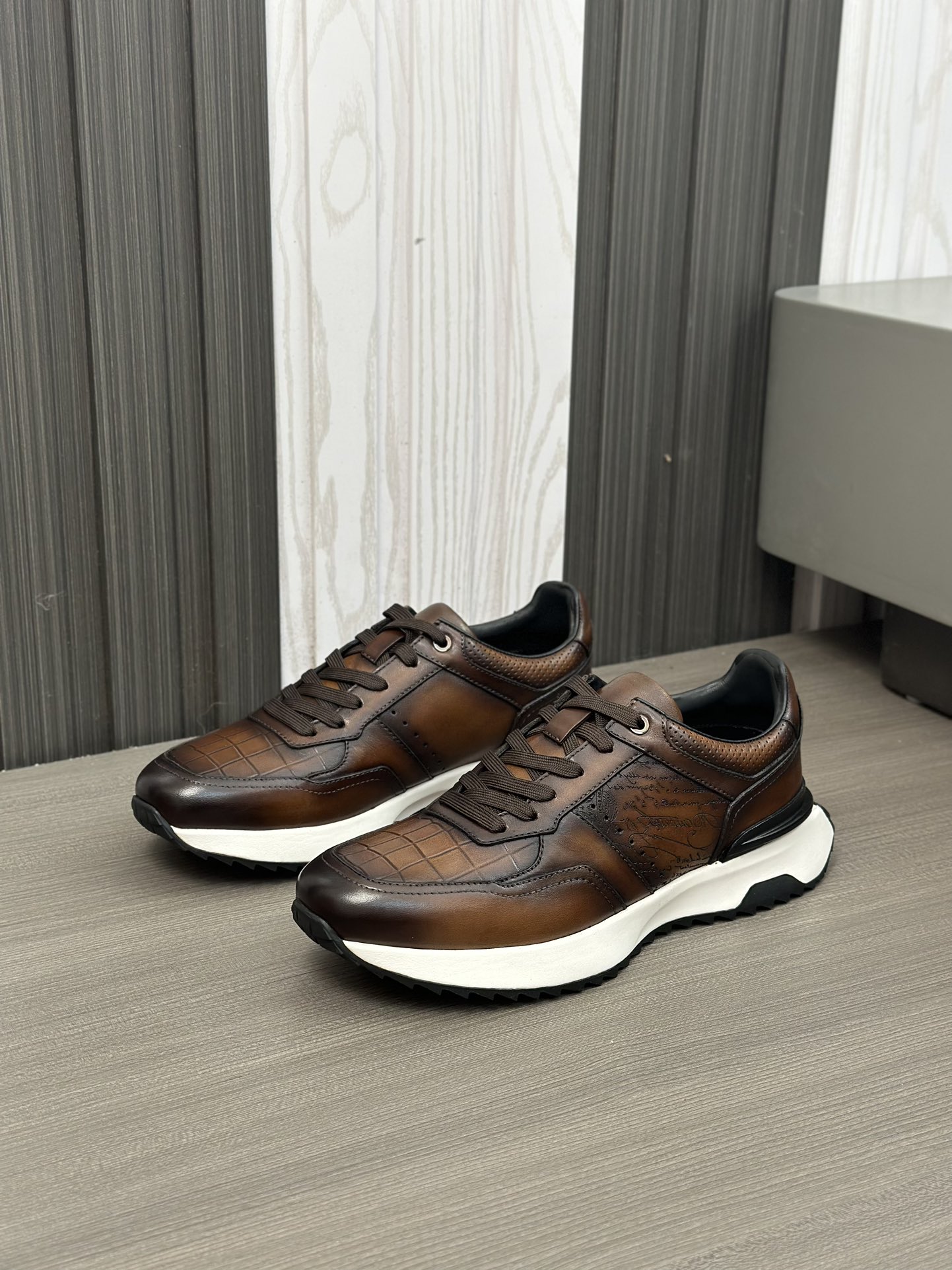Berlut* Berlut* zapatos casuales de gama alta de los hombres, el último lanzamiento oficial de la pi