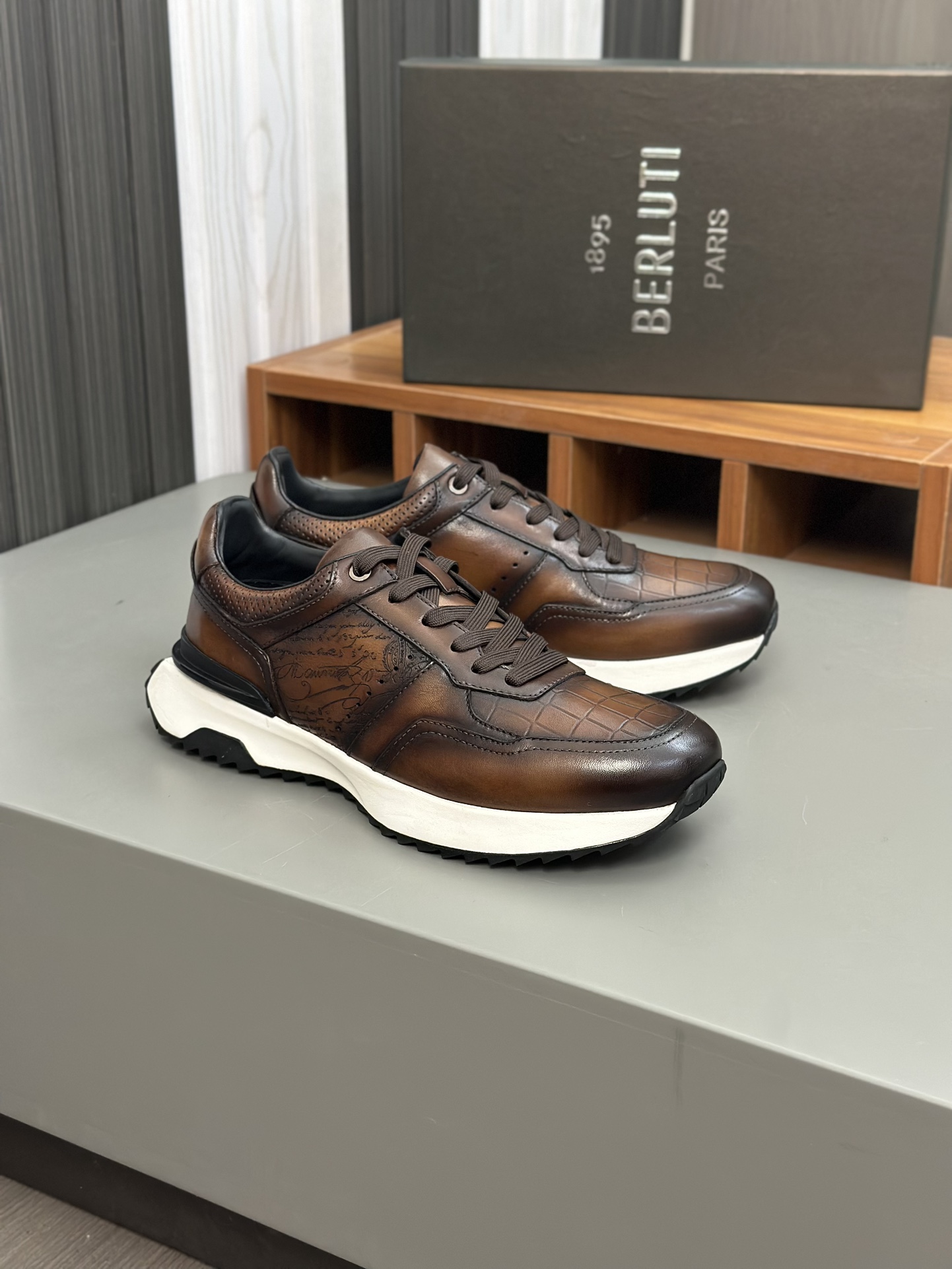 Berlut* Berlut* zapatos casuales de gama alta de los hombres, el último lanzamiento oficial de la pi