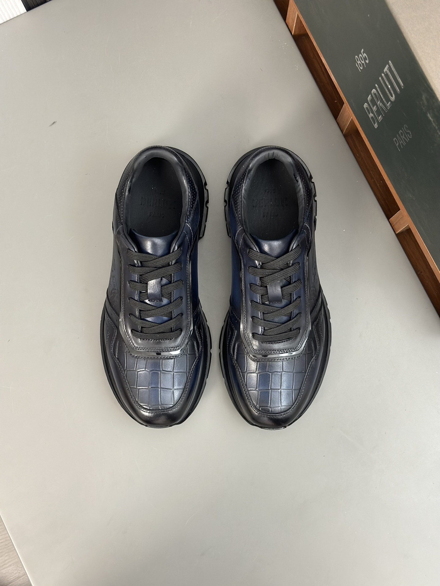 Berlut* Berlut* zapatos casuales de gama alta de los hombres, el último lanzamiento oficial de la pi