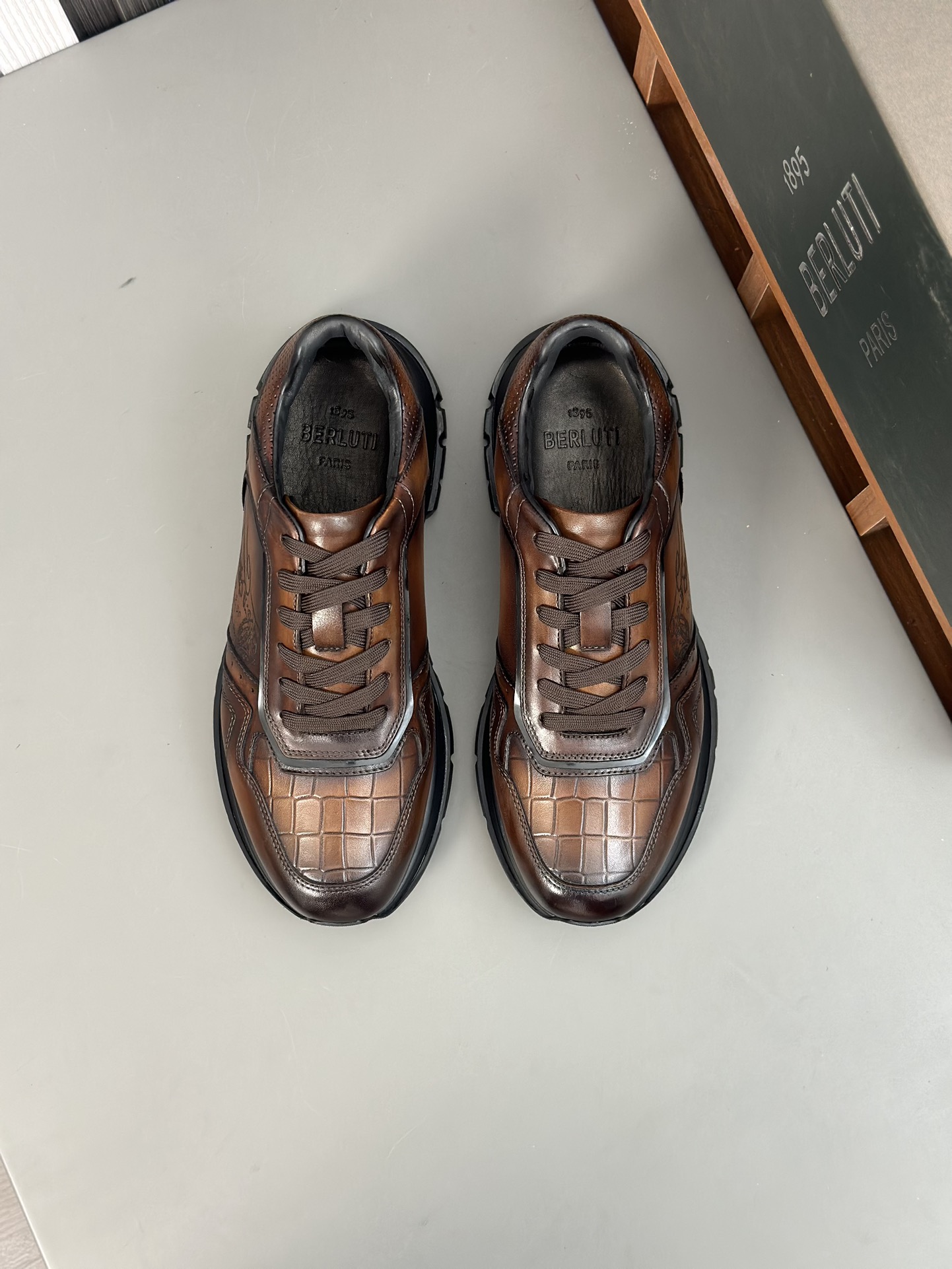 Berlut* Berlut* zapatos casuales de gama alta de los hombres, el último lanzamiento oficial de la pi