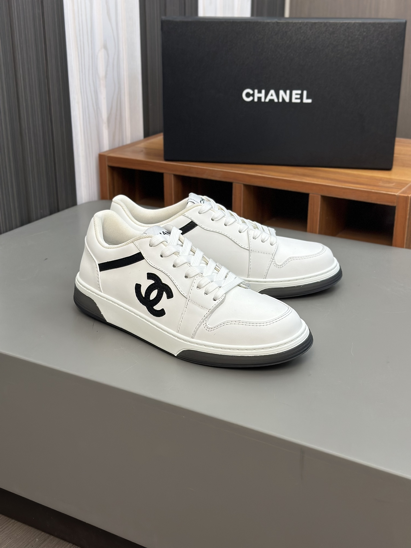 [CHANEL] Chanel P380 - Calidad de gama alta Original único - Superior: cuero de becerro de seda, per