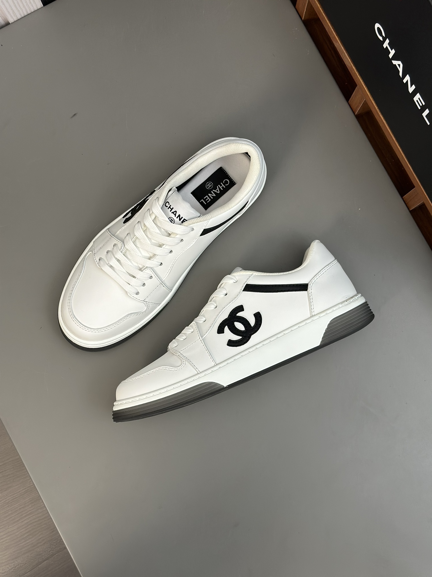 [CHANEL] Chanel P380 - Calidad de gama alta Original único - Superior: cuero de becerro de seda, per