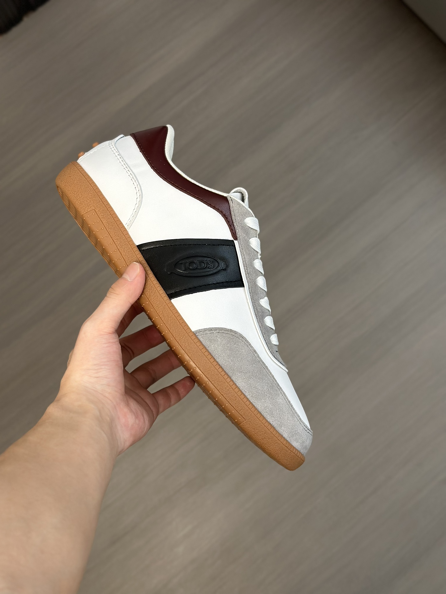 TODS No_ Code Fabric Spell Leather SneakersMaterial: Tejido/Piel de vacaSuela: Goma Bean SoleColor: 