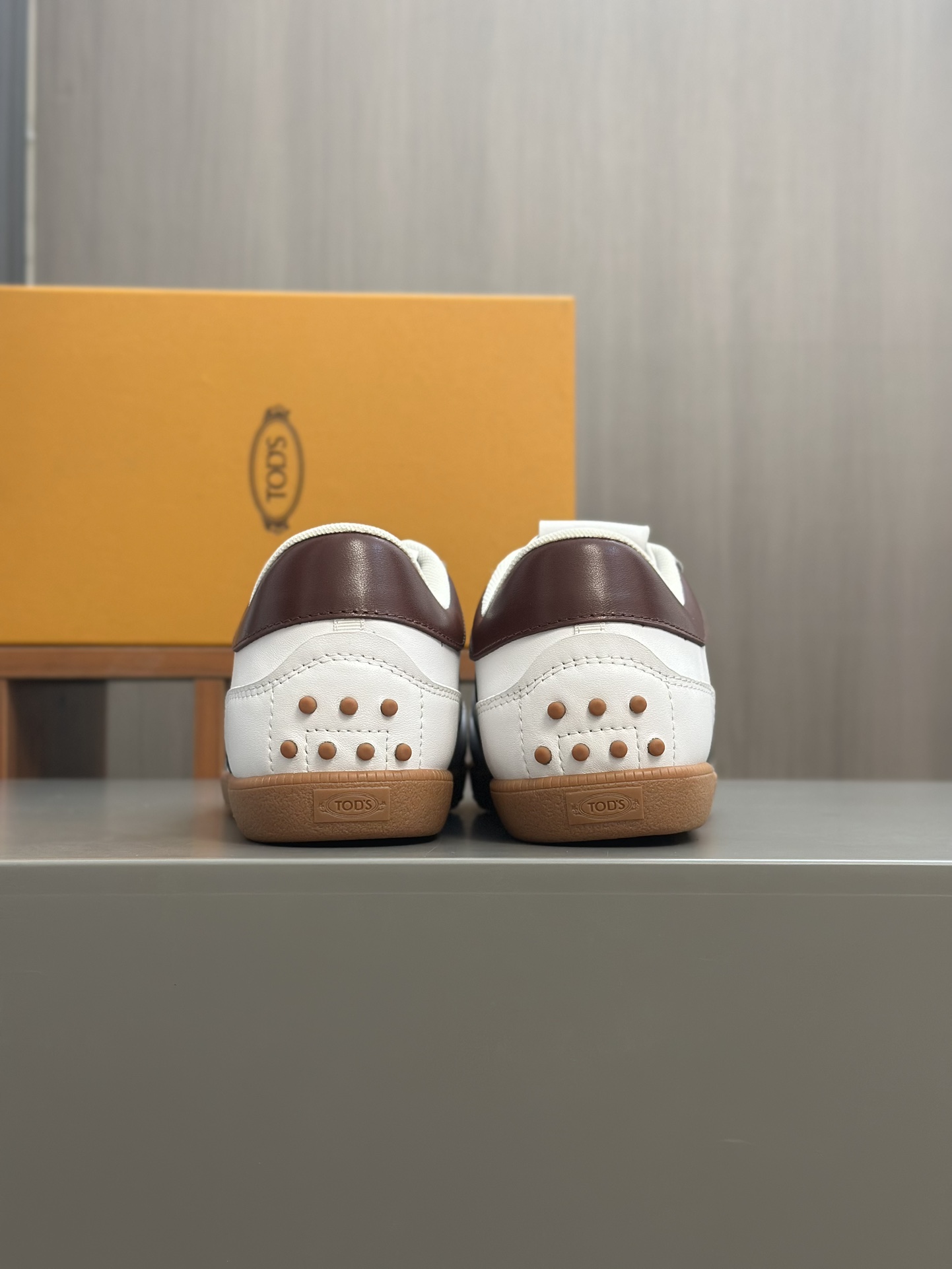 TODS No_ Code Fabric Spell Leather SneakersMaterial: Tejido/Piel de vacaSuela: Goma Bean SoleColor: 