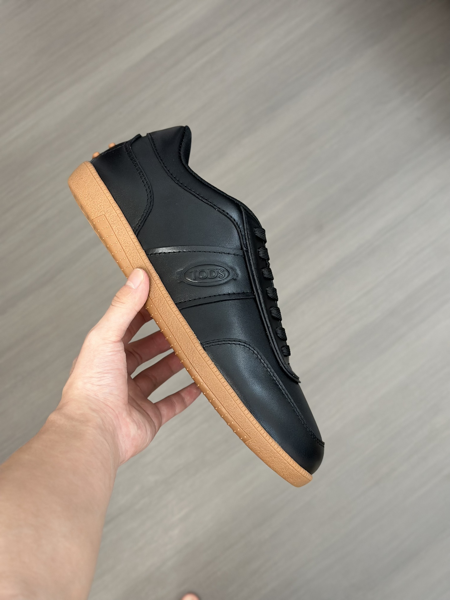 TODS No_ Code Fabric Spell Leather SneakersMaterial: Tejido/Piel de vacaSuela: Goma Bean SoleColor: 