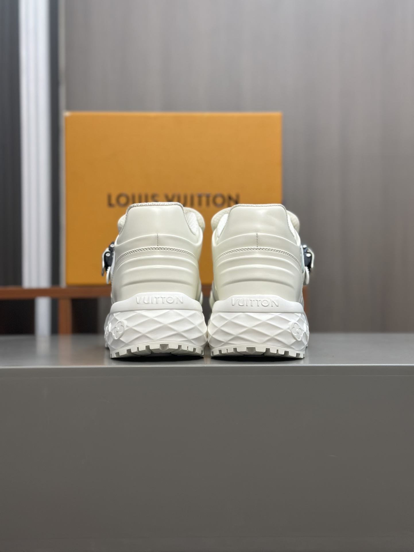 Versión superior LV-Louis Vuitton - Nuevas zapatillas casual, ¡réplica original de desarrollo 1:1! M