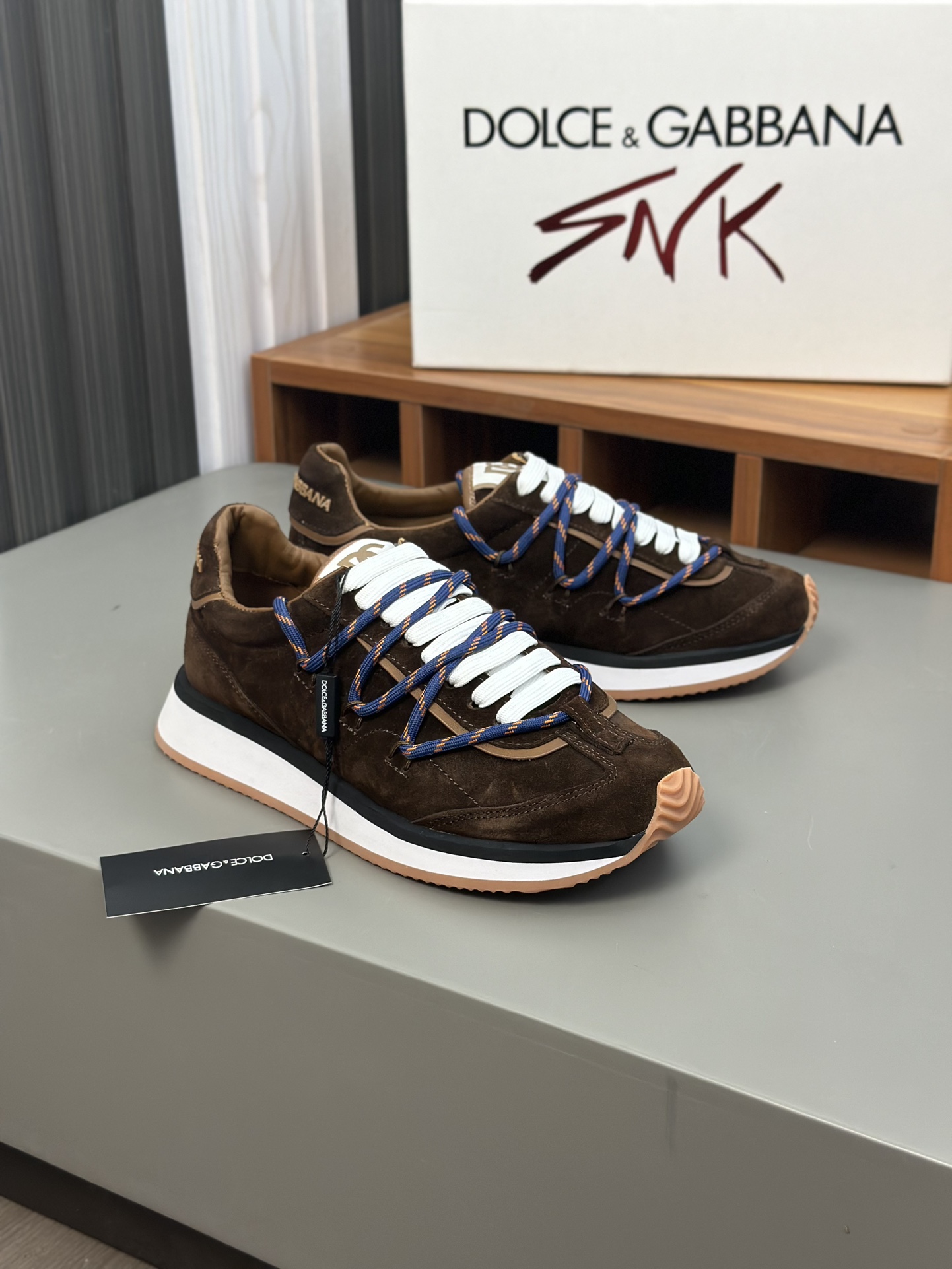 Nuevo producto--Dolce&Gabbana--DG de gama alta de los hombres de los deportes-zapatos casuales. Top 