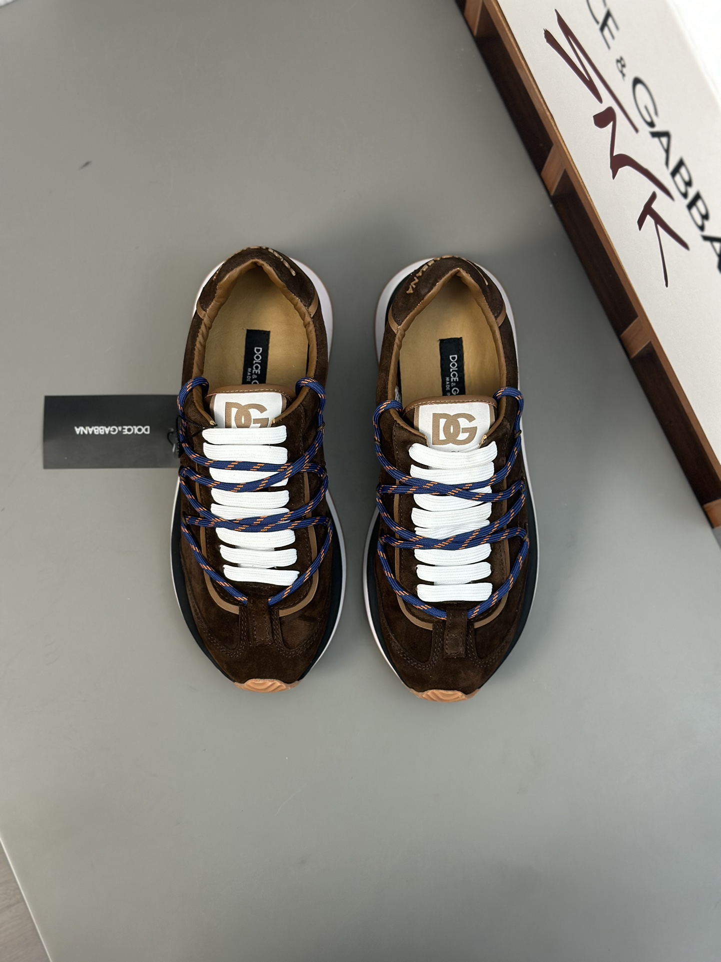 Nuevo producto--Dolce&Gabbana--DG de gama alta de los hombres de los deportes-zapatos casuales. Top 