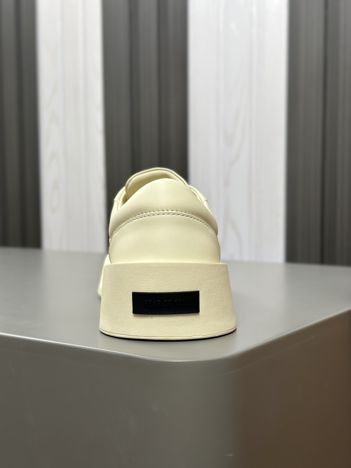 FEAR OF GOD Zapatillas deportivas casuales y elegantes para los clientes de Ermenegildo Zegna y FOG,