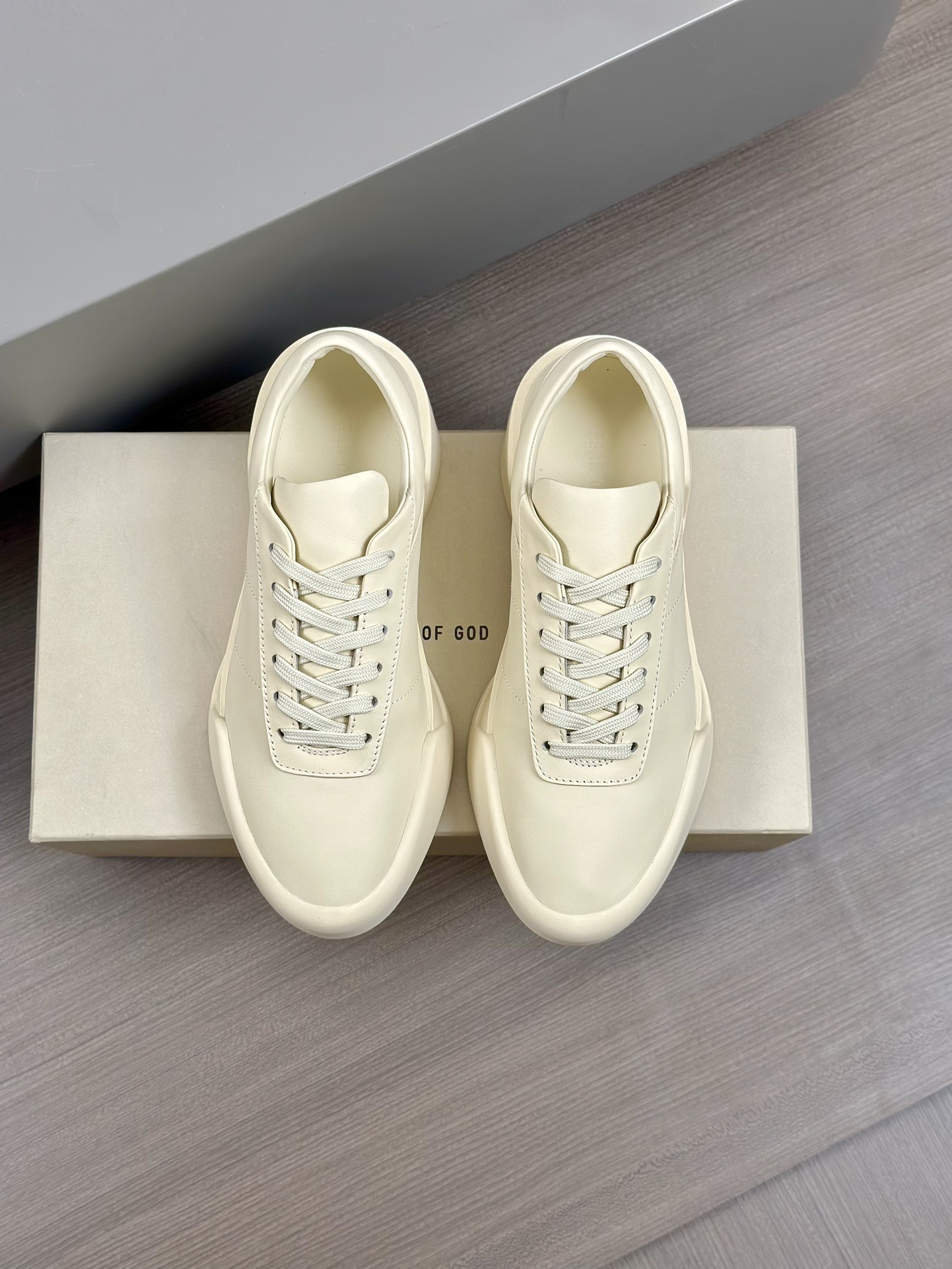 FEAR OF GOD Zapatillas deportivas casuales y elegantes para los clientes de Ermenegildo Zegna y FOG,