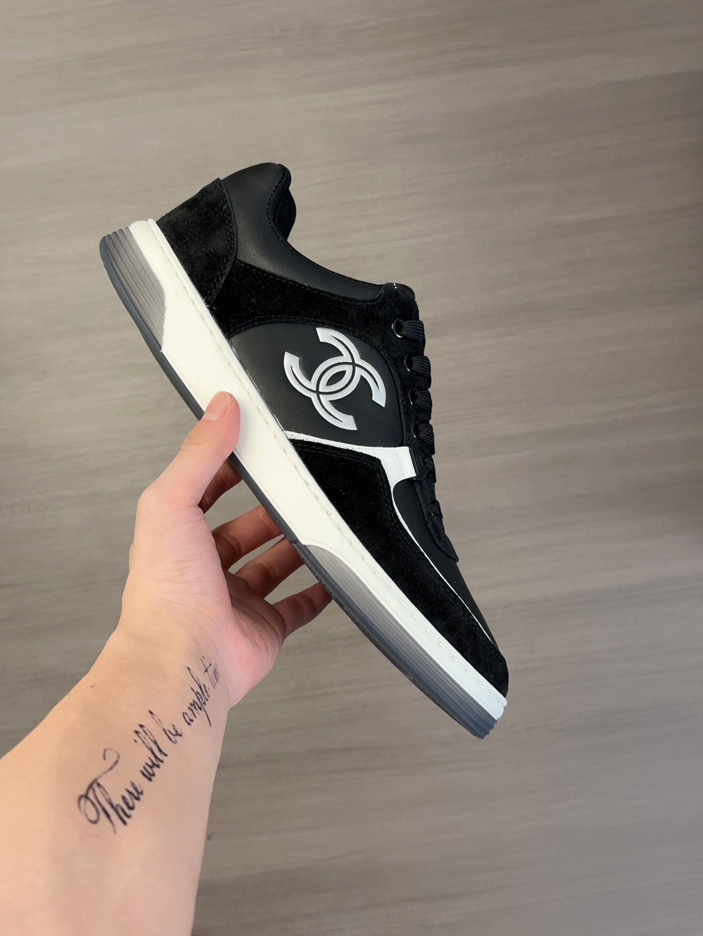 [CHANEL] Chanel P380 - Calidad de gama alta Original único - Superior: cuero de becerro de seda, per
