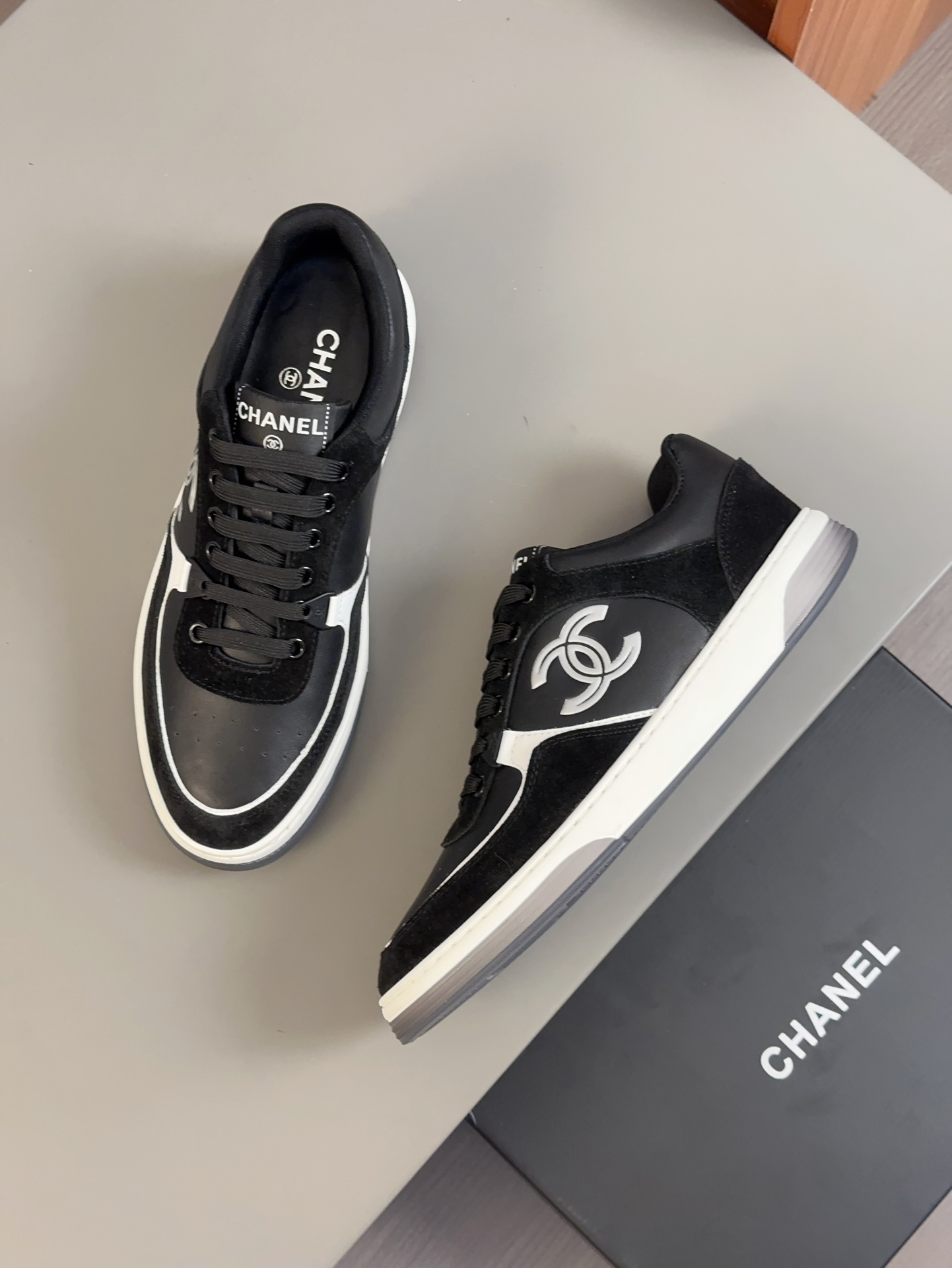 [CHANEL] Chanel P380 - Calidad de gama alta Original único - Superior: cuero de becerro de seda, per