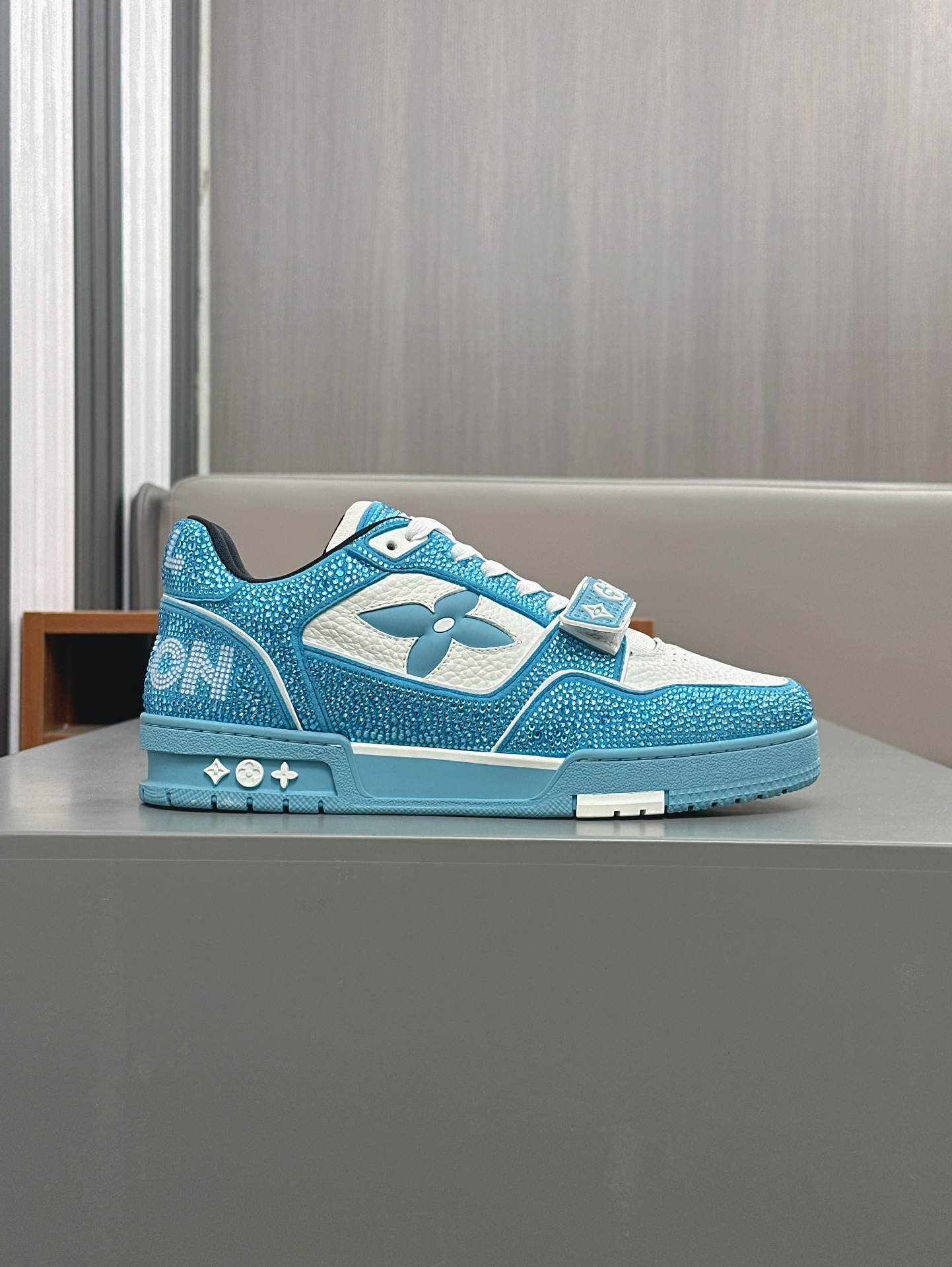 --Nuevos Productos--2024FW-LV TRAINER ¡diamantes calientes llenos de estrellas zapatillas retro! El 