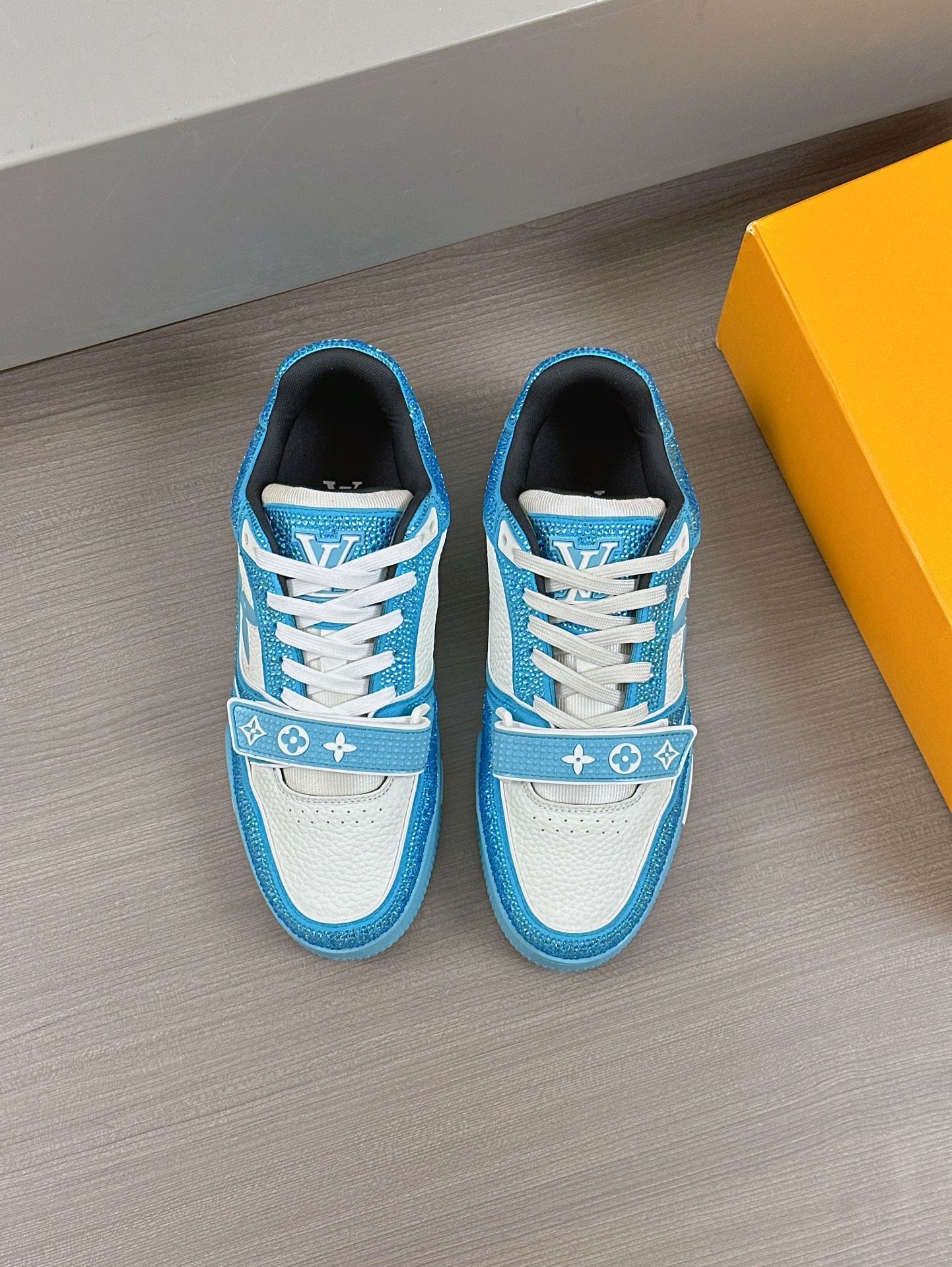 --Nuevos Productos--2024FW-LV TRAINER ¡diamantes calientes llenos de estrellas zapatillas retro! El 
