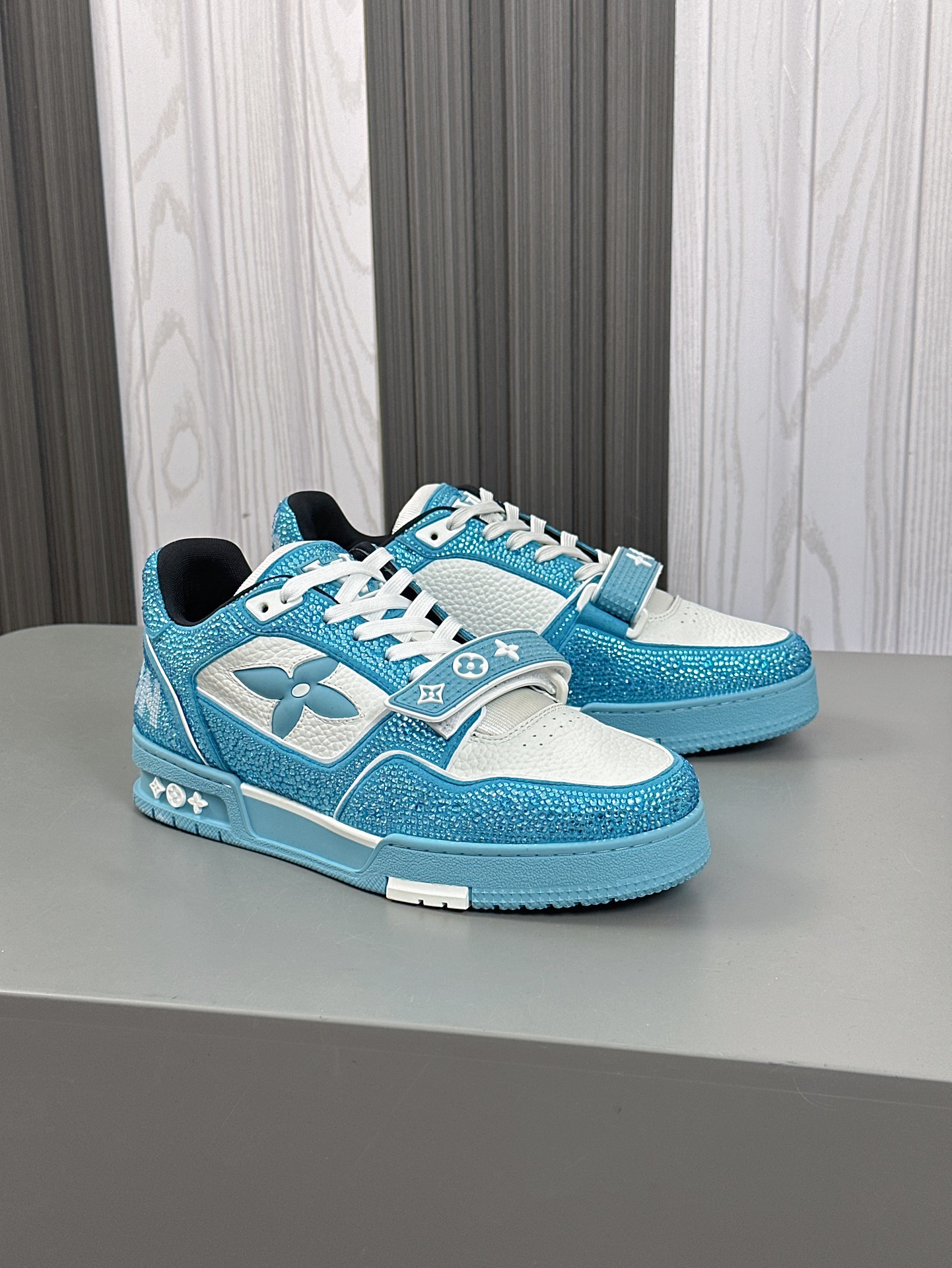 --Nuevos Productos--2024FW-LV TRAINER ¡diamantes calientes llenos de estrellas zapatillas retro! El 