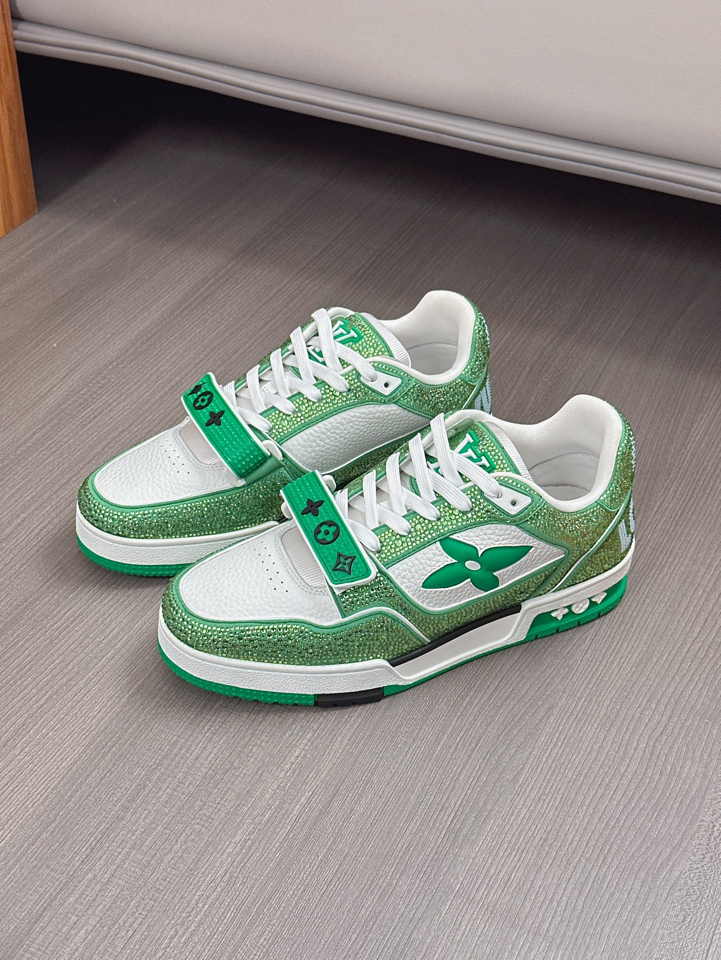 --Nuevos Productos--2024FW-LV TRAINER ¡diamantes calientes llenos de estrellas zapatillas retro! El 