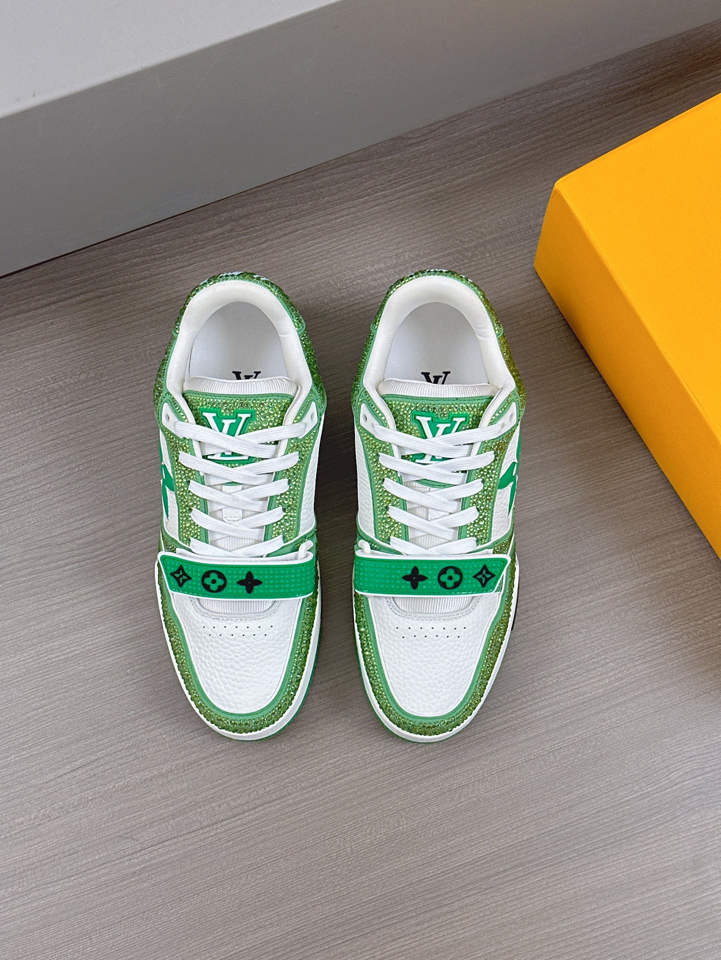 --Nuevos Productos--2024FW-LV TRAINER ¡diamantes calientes llenos de estrellas zapatillas retro! El 