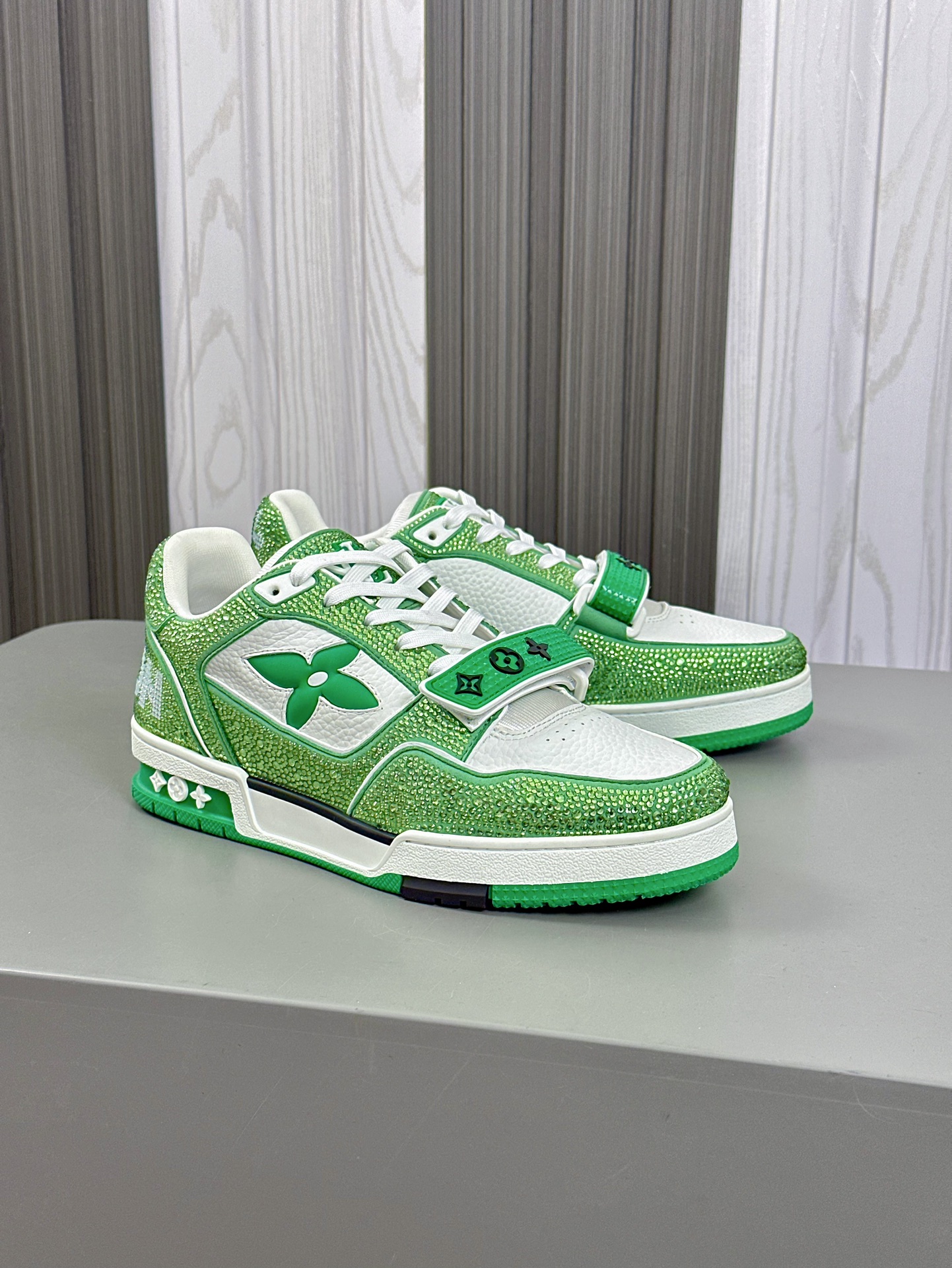--Nuevos Productos--2024FW-LV TRAINER ¡diamantes calientes llenos de estrellas zapatillas retro! El 