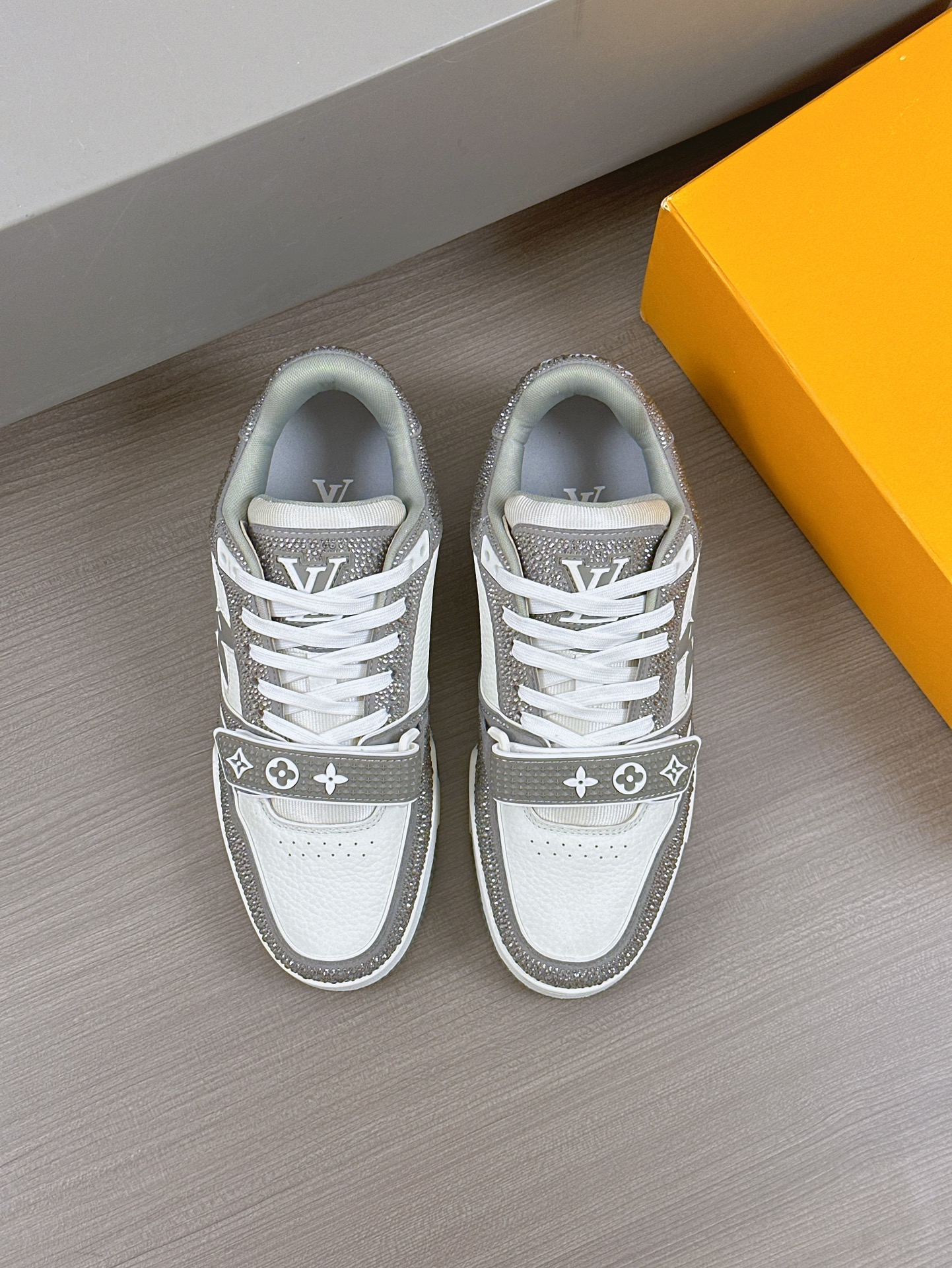 --Nuevos Productos--2024FW-LV TRAINER ¡diamantes calientes llenos de estrellas zapatillas retro! El 