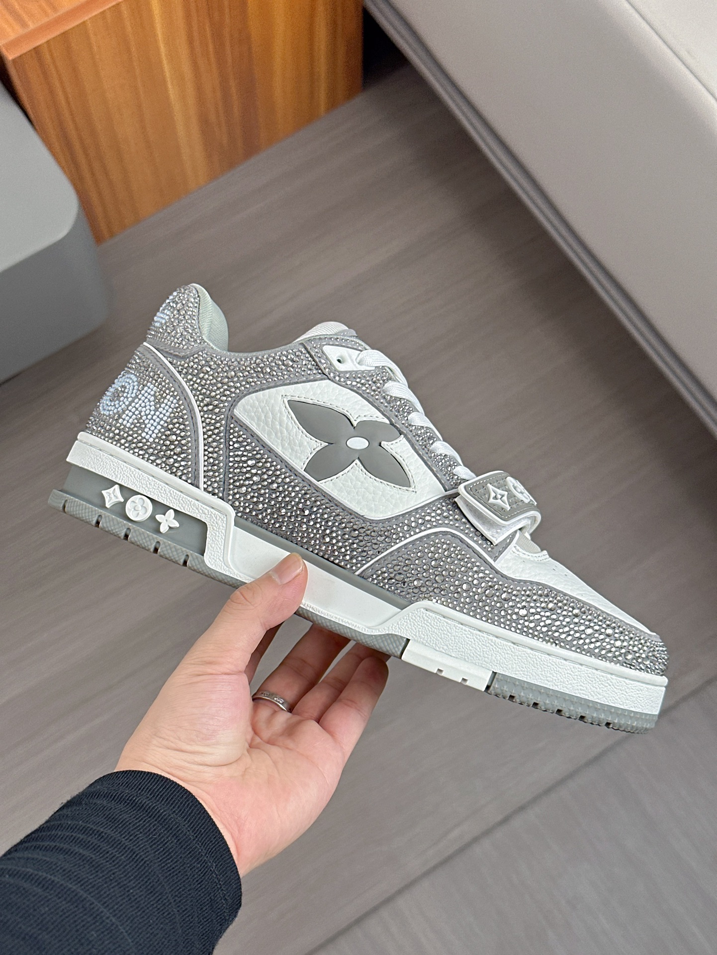 --Nuevos Productos--2024FW-LV TRAINER ¡diamantes calientes llenos de estrellas zapatillas retro! El 