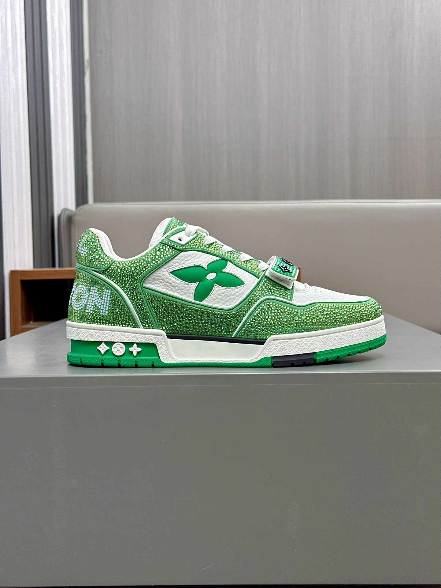 --Nuevos Productos--2024FW-LV TRAINER ¡diamantes calientes llenos de estrellas zapatillas retro! El 
