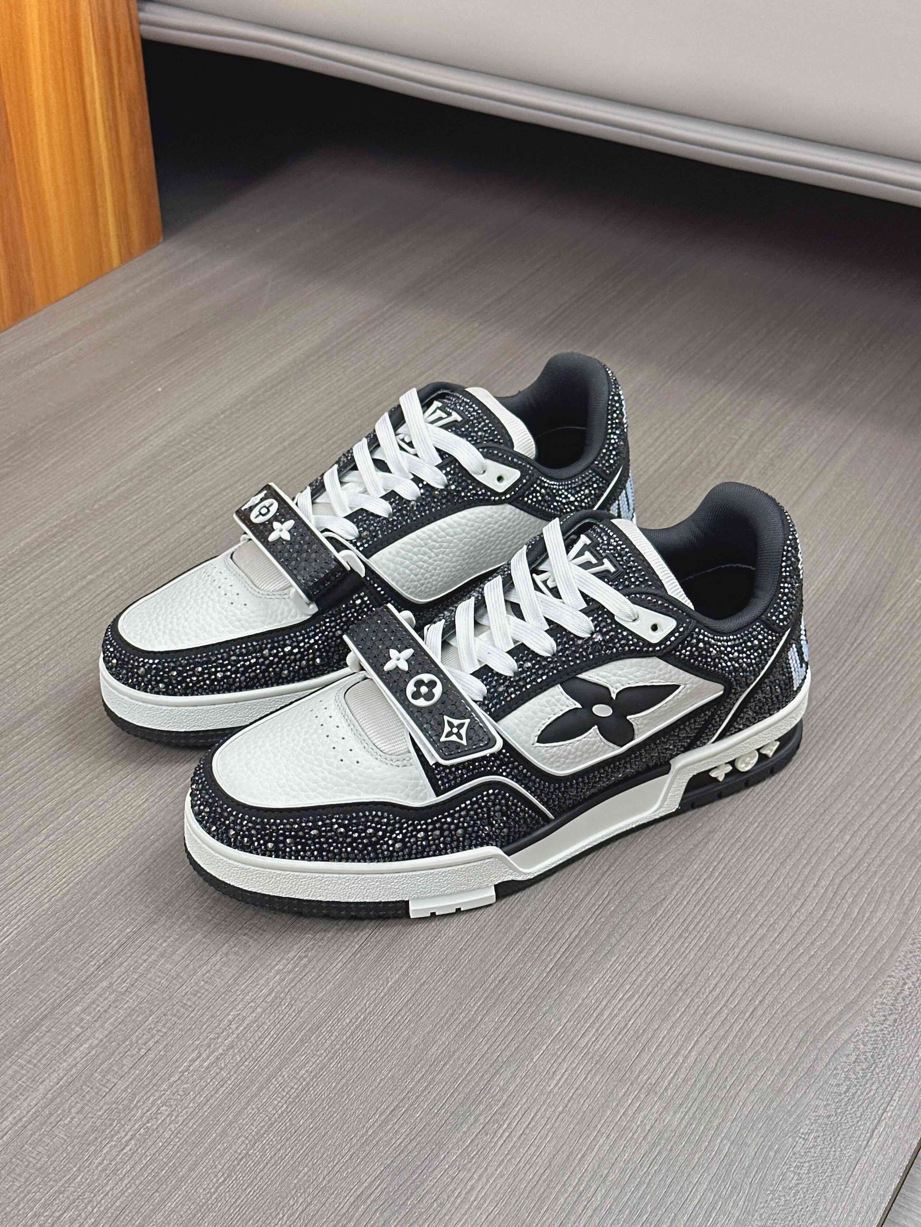 --Nuevos Productos--2024FW-LV TRAINER ¡diamantes calientes llenos de estrellas zapatillas retro! El 