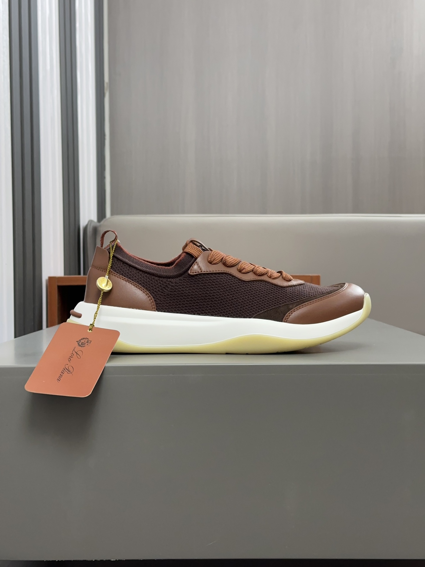 340LoroPiana LP Walk Wish Men's SneakerEl icónico LP se redefine con una perspectiva moderna, presen