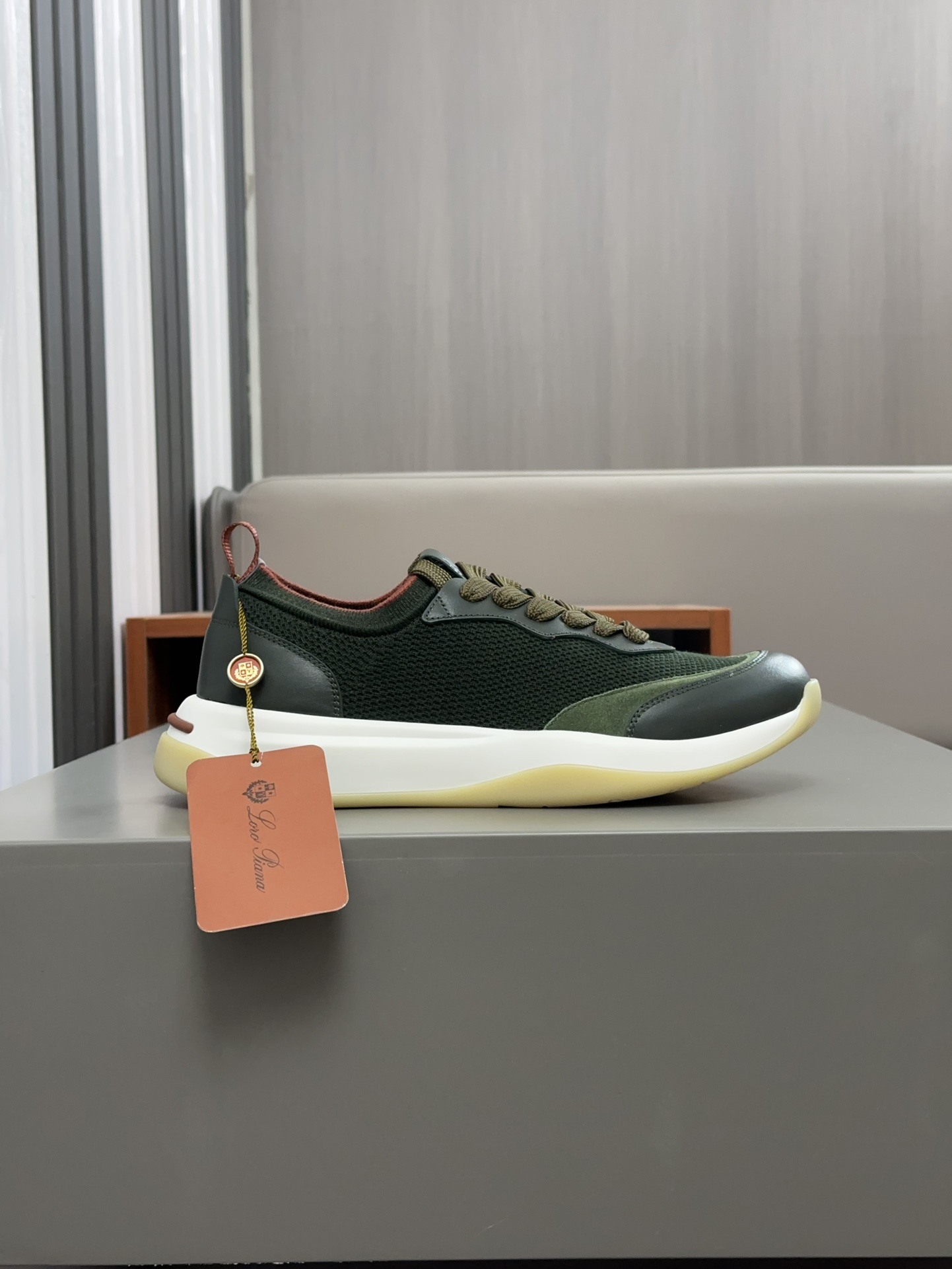 340LoroPiana LP Walk Wish Men's SneakerEl icónico LP se redefine con una perspectiva moderna, presen