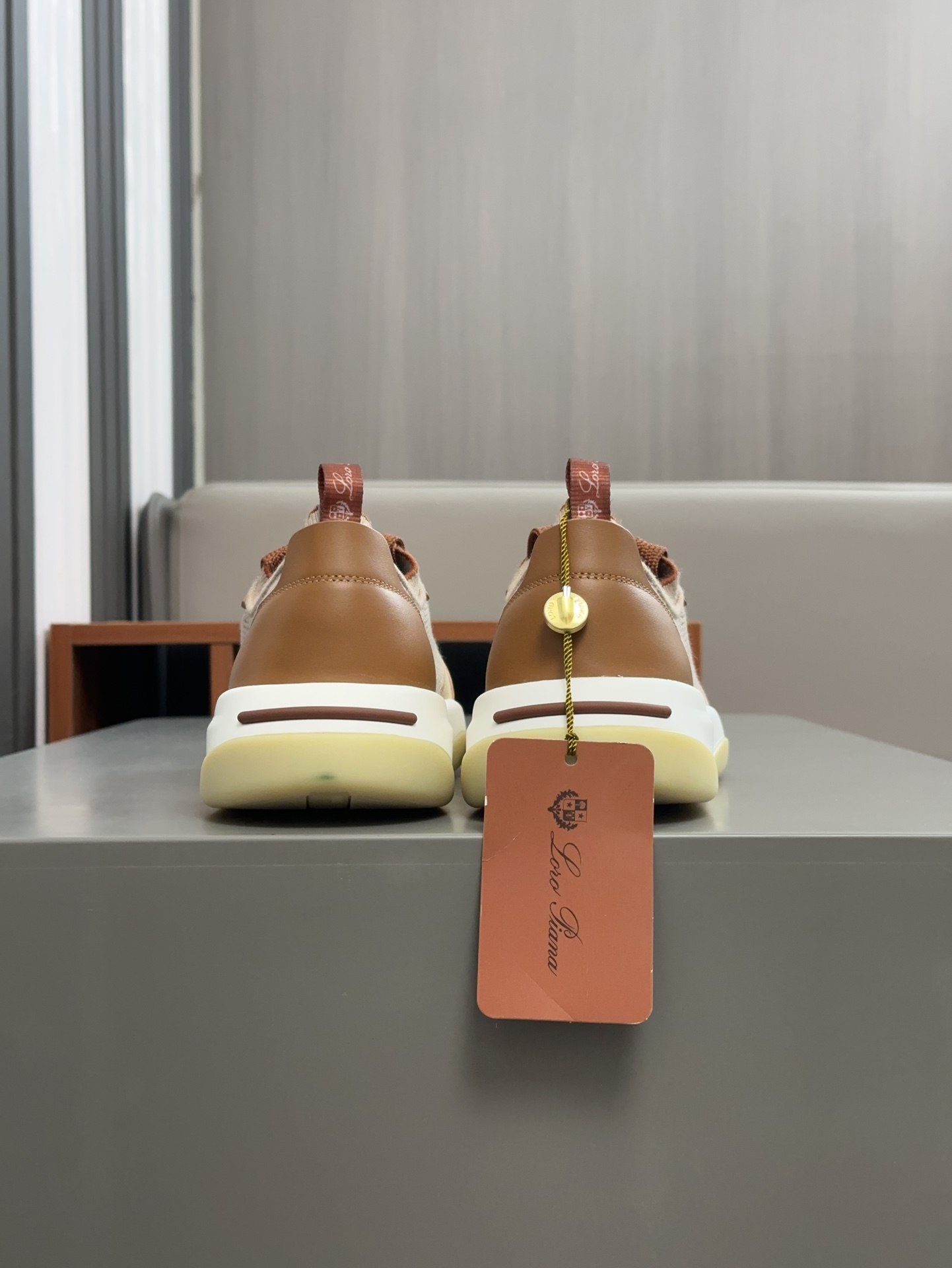 340LoroPiana LP Walk Wish Men's SneakerEl icónico LP se redefine con una perspectiva moderna, presen