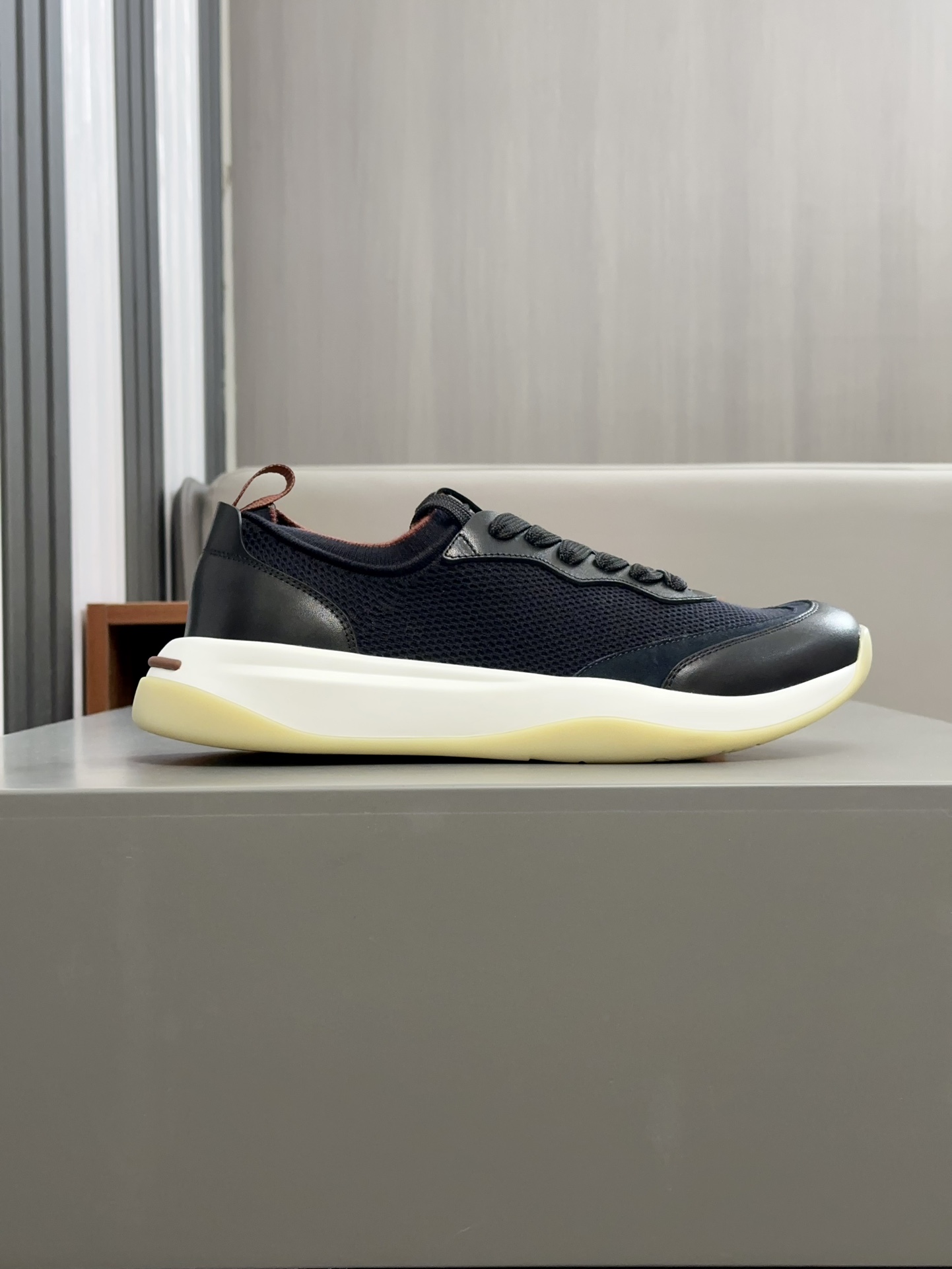 340LoroPiana LP Walk Wish Men's SneakerEl icónico LP se redefine con una perspectiva moderna, presen
