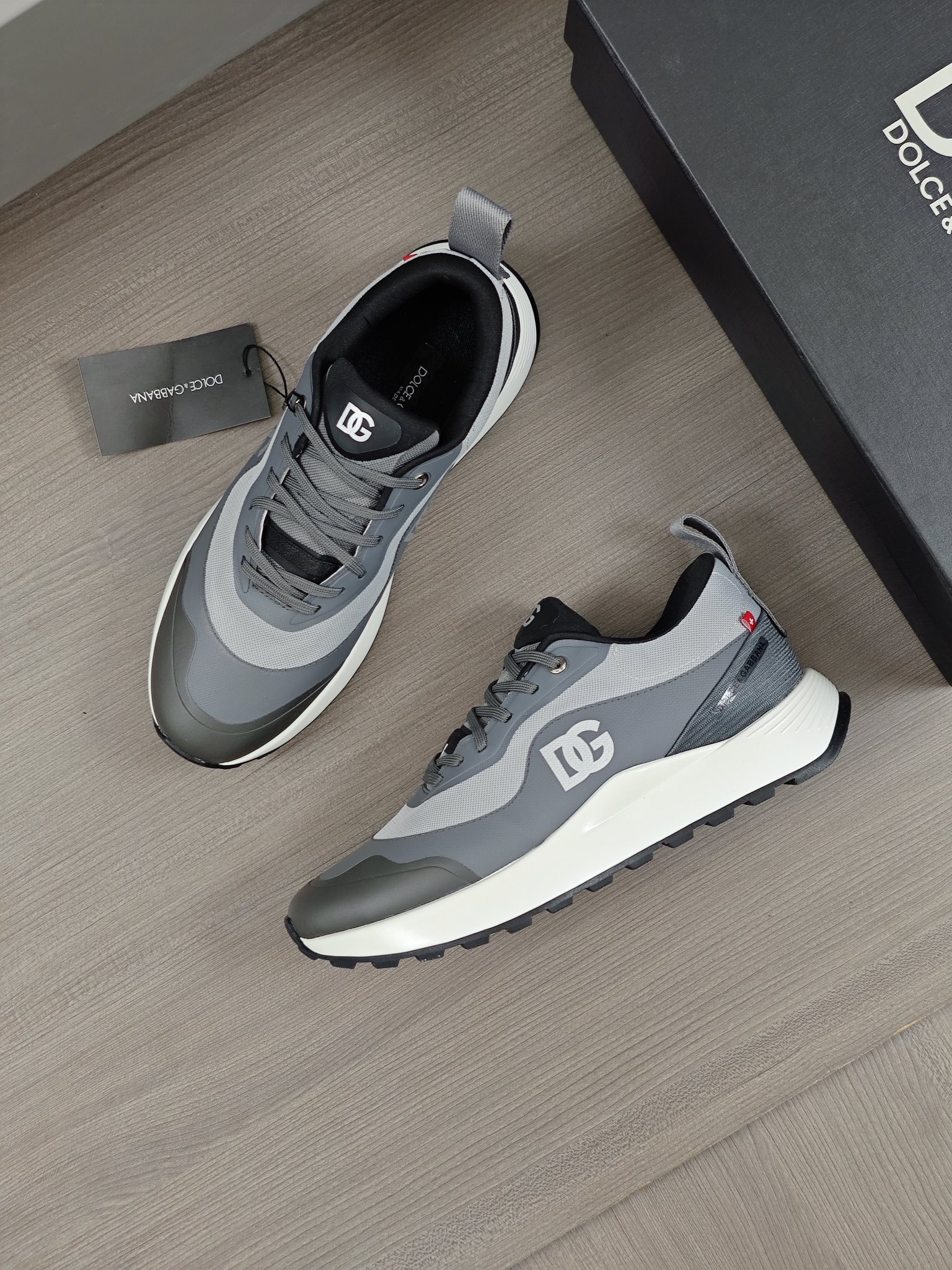 --Nuevo--Dolce&Gabbana--DG de gama alta de los hombres zapatos deportivo-casual. Mostrador superior 