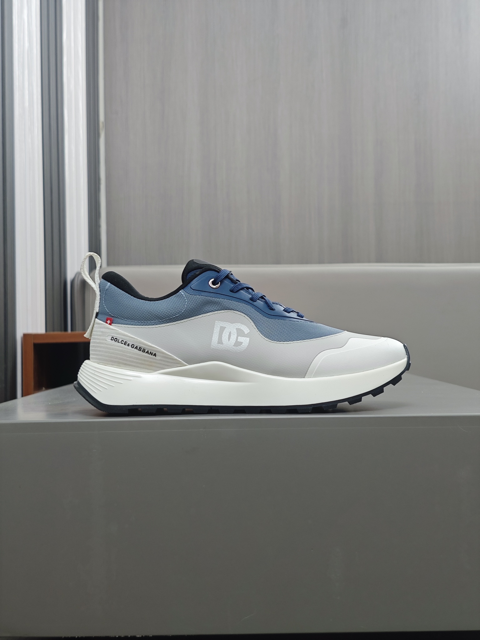 --Nuevo--Dolce&Gabbana--DG de gama alta de los hombres zapatos deportivo-casual. Mostrador superior 