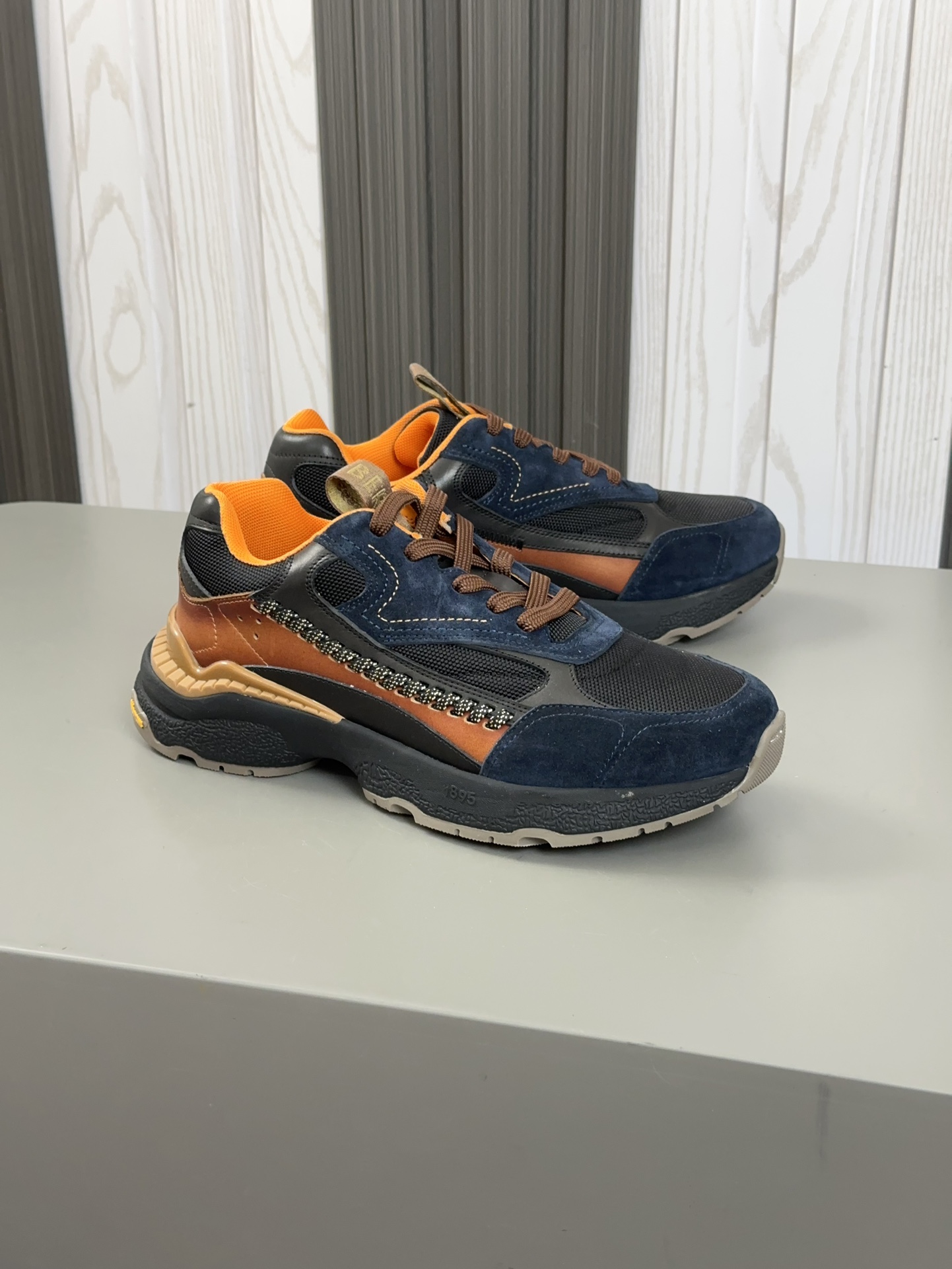 Berluti Skyrunning zapatillas de piel y nailonCosturas decorativas realizadas a manoDetalles de piel