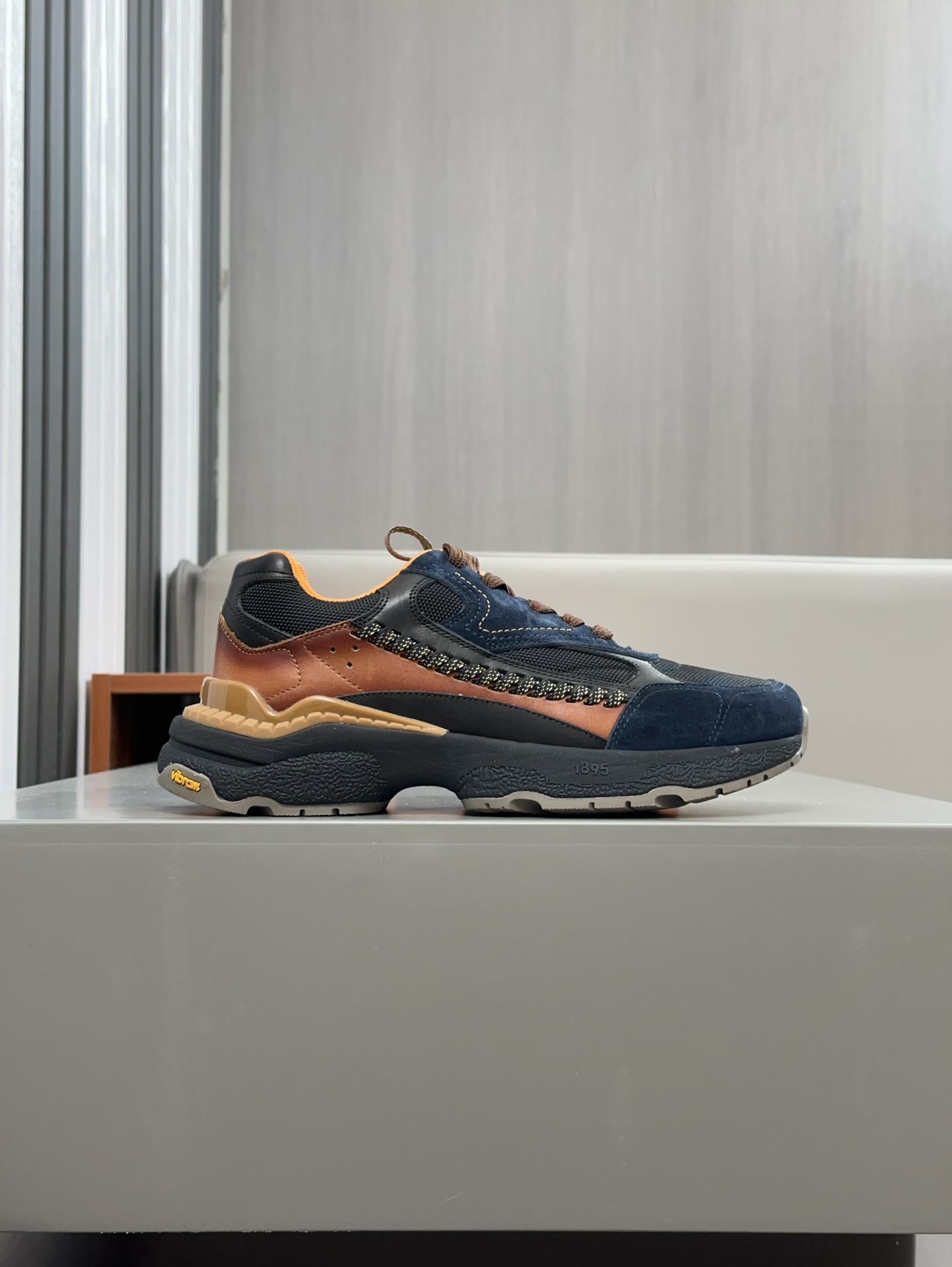 Berluti Skyrunning zapatillas de piel y nailonCosturas decorativas realizadas a manoDetalles de piel