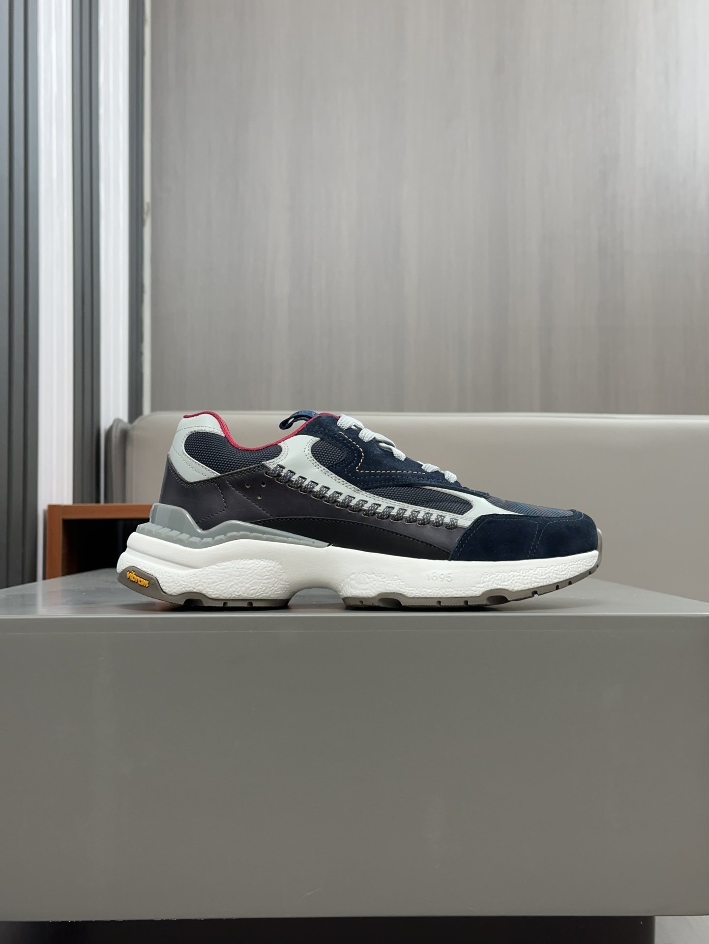 Berluti Skyrunning zapatillas de piel y nailonCosturas decorativas realizadas a manoDetalles de piel