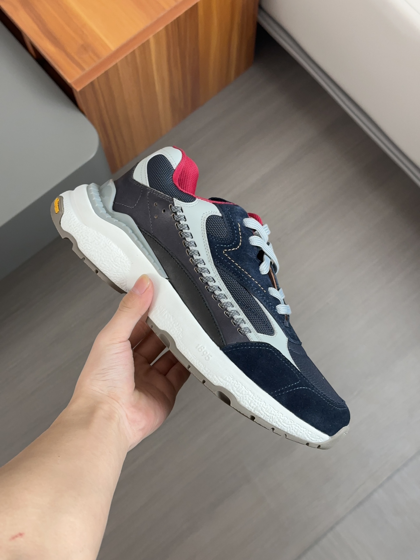 Berluti Skyrunning zapatillas de piel y nailonCosturas decorativas realizadas a manoDetalles de piel
