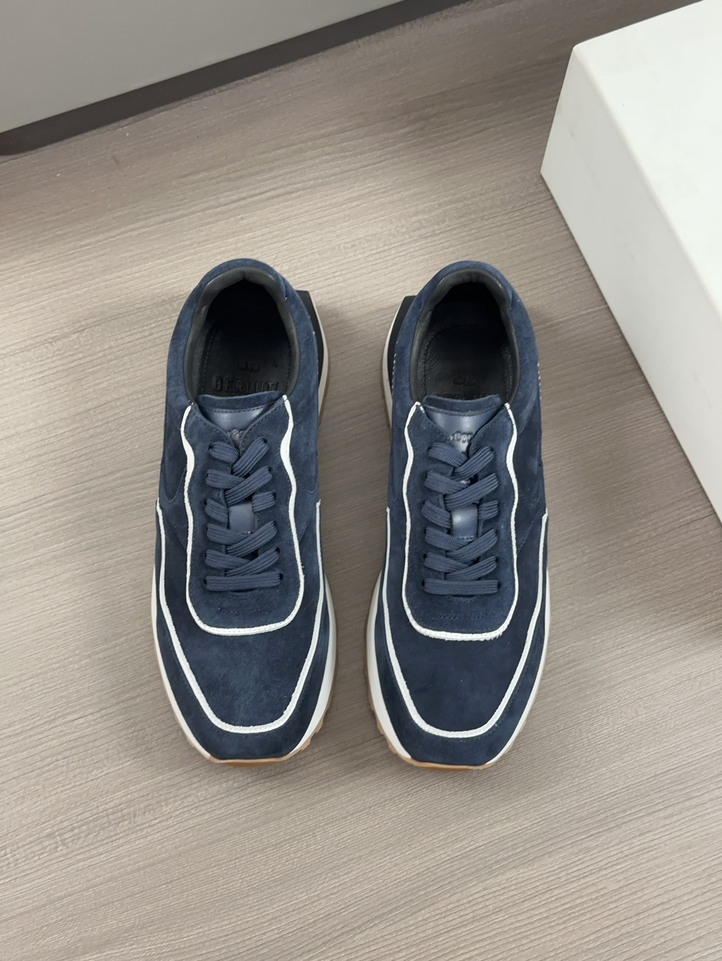 Berluti/Bruti zapatillas deportivas casuales de caña baja, la parte superior de esta versátil zapati