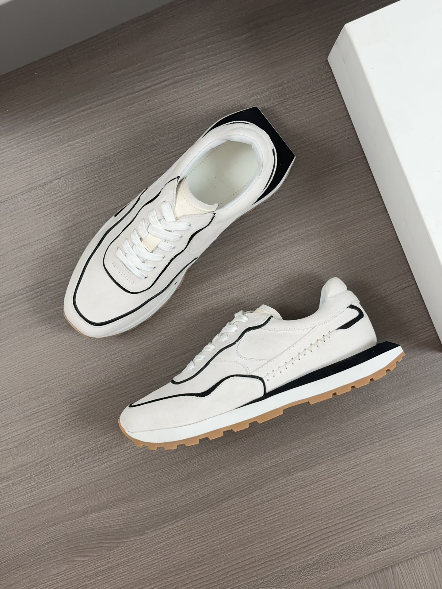 Berluti/Bruti zapatillas deportivas casuales de caña baja, la parte superior de esta versátil zapati