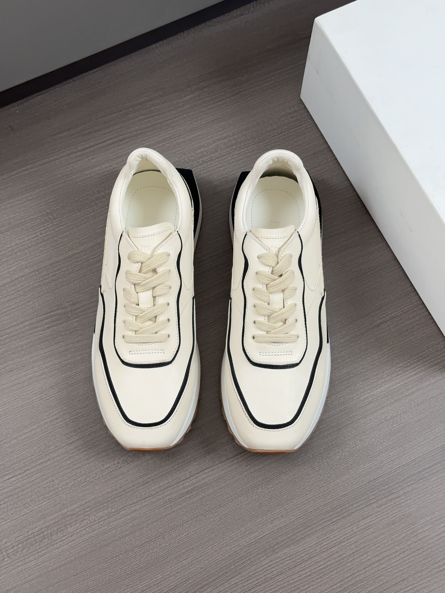 Berluti/Bruti zapatillas deportivas casuales de caña baja, la parte superior de esta versátil zapati