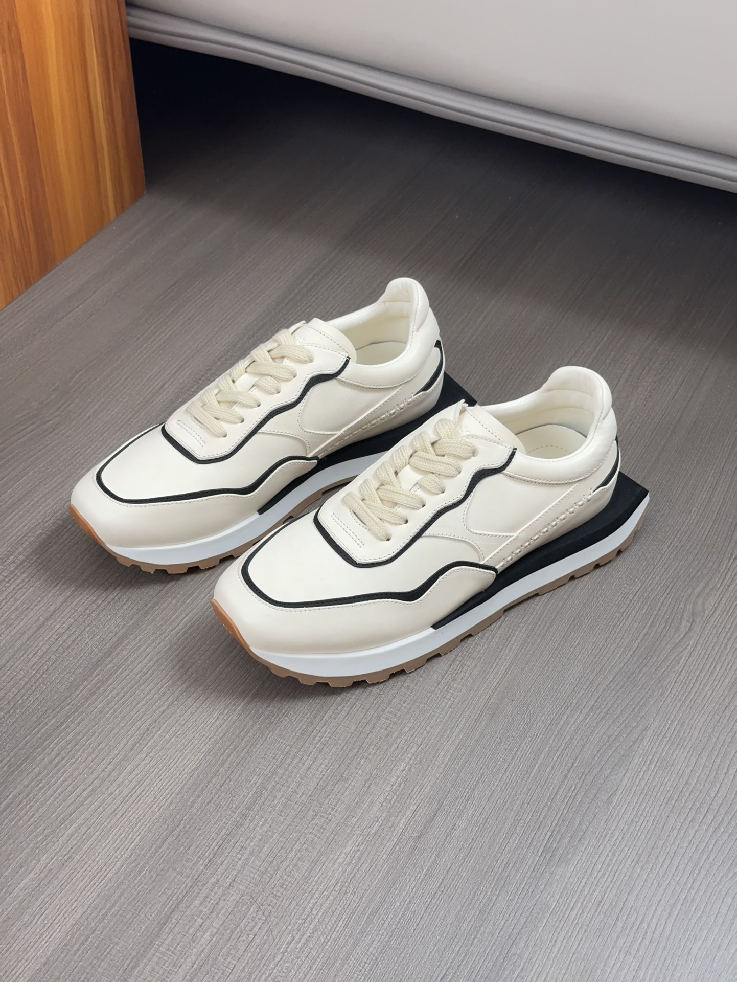 Berluti/Bruti zapatillas deportivas casuales de caña baja, la parte superior de esta versátil zapati