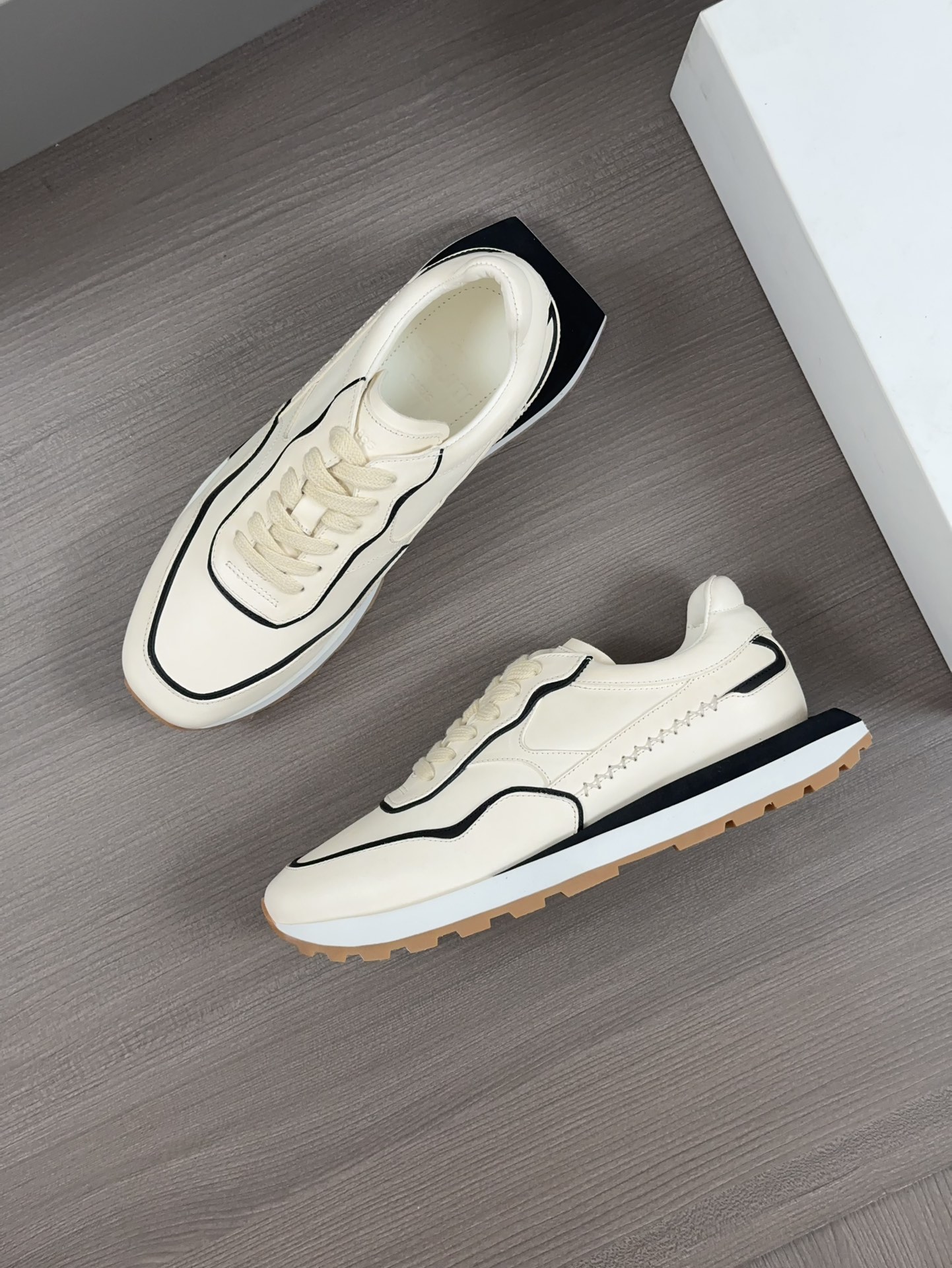Berluti/Bruti zapatillas deportivas casuales de caña baja, la parte superior de esta versátil zapati