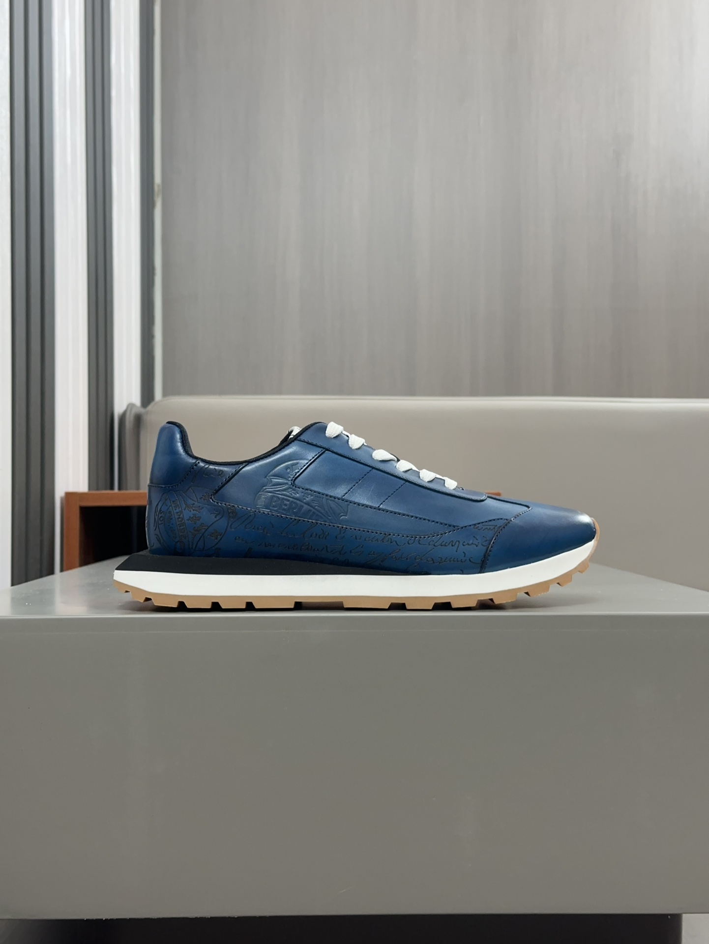 Berluti/Bruti zapatillas deportivas casuales de caña baja, la parte superior de esta versátil zapati